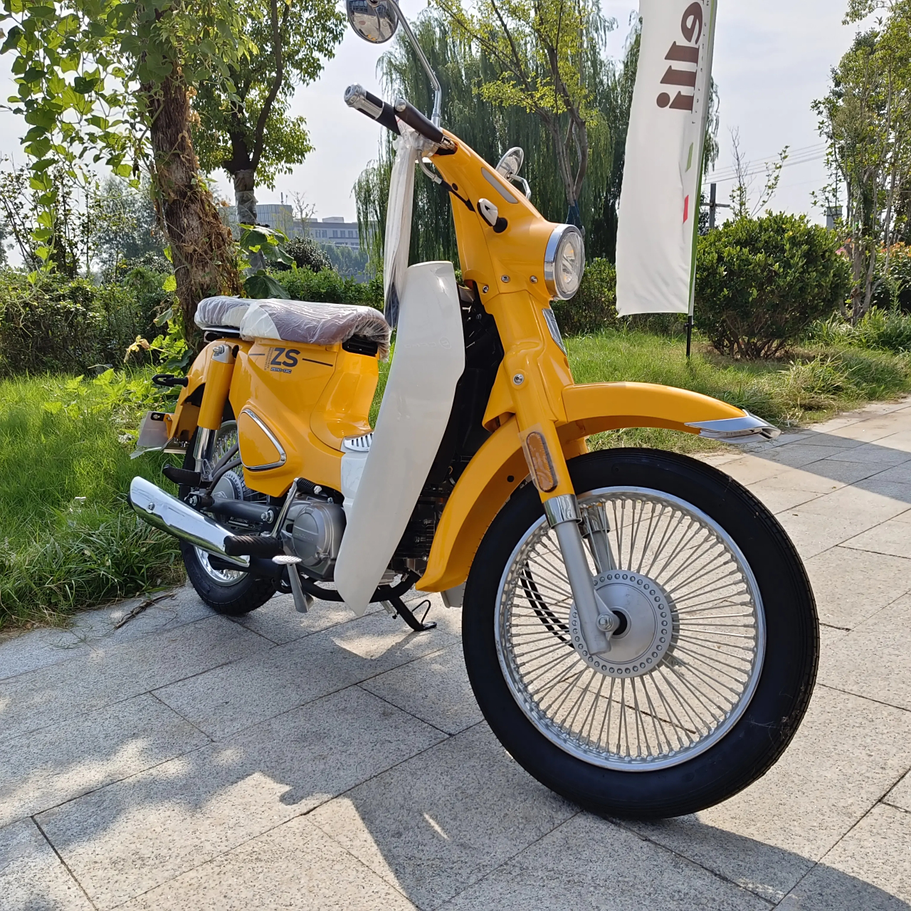 复古弯梁  宗申雅米最好骑的复古弯梁,自动离合可上牌