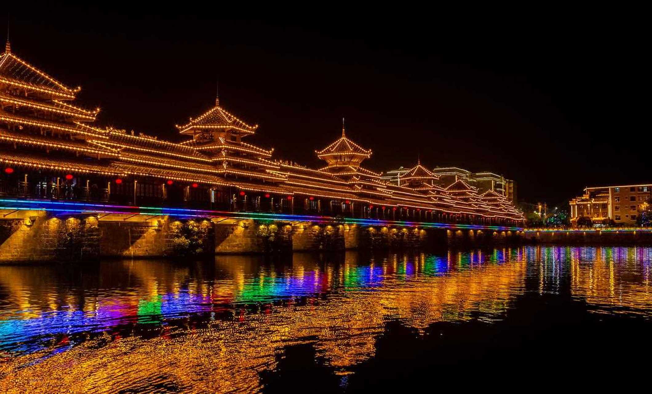 芷江龙津风雨桥夜拍.