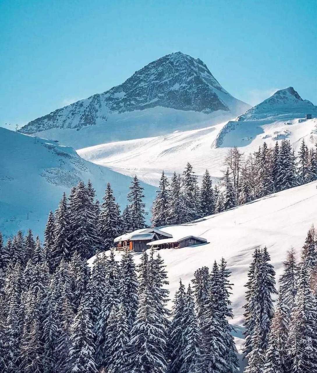 阿尔卑斯山雪景 ,美不胜收[烟花][烟花][烟花] (图片来自网络)[抠鼻]