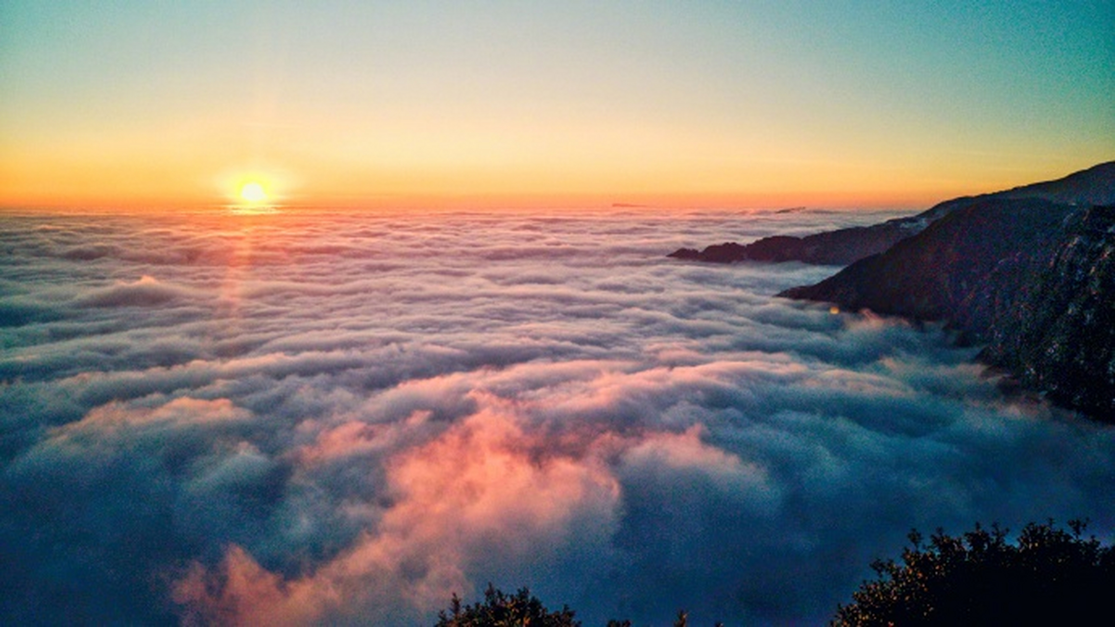 各位,"乌蒙山连着山外山"~ 乌蒙山,是我国西南部云贵高原的山脉,跨越