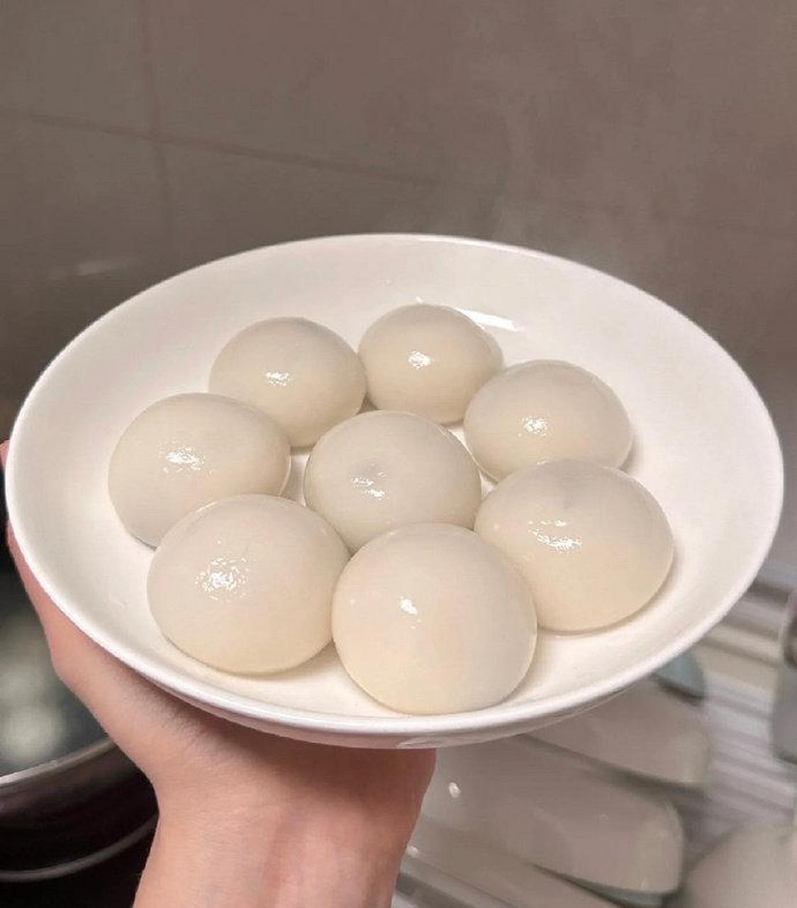 天上月圆碗中汤圆元宵节的人间至味是团圆