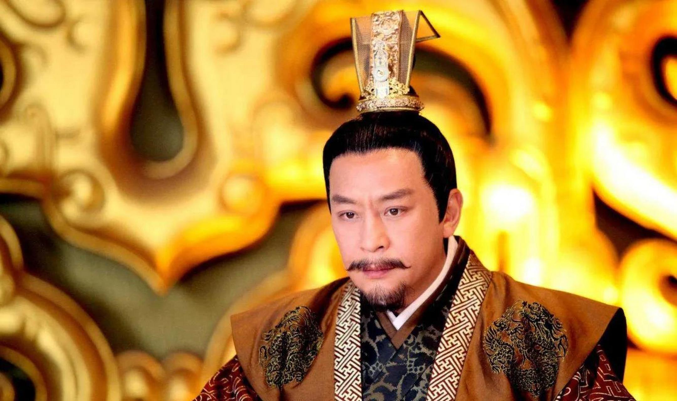 刘陵心中暗喜,就在跪地等着封赏之时,汉武帝却说:"我的傻妹妹,其实我