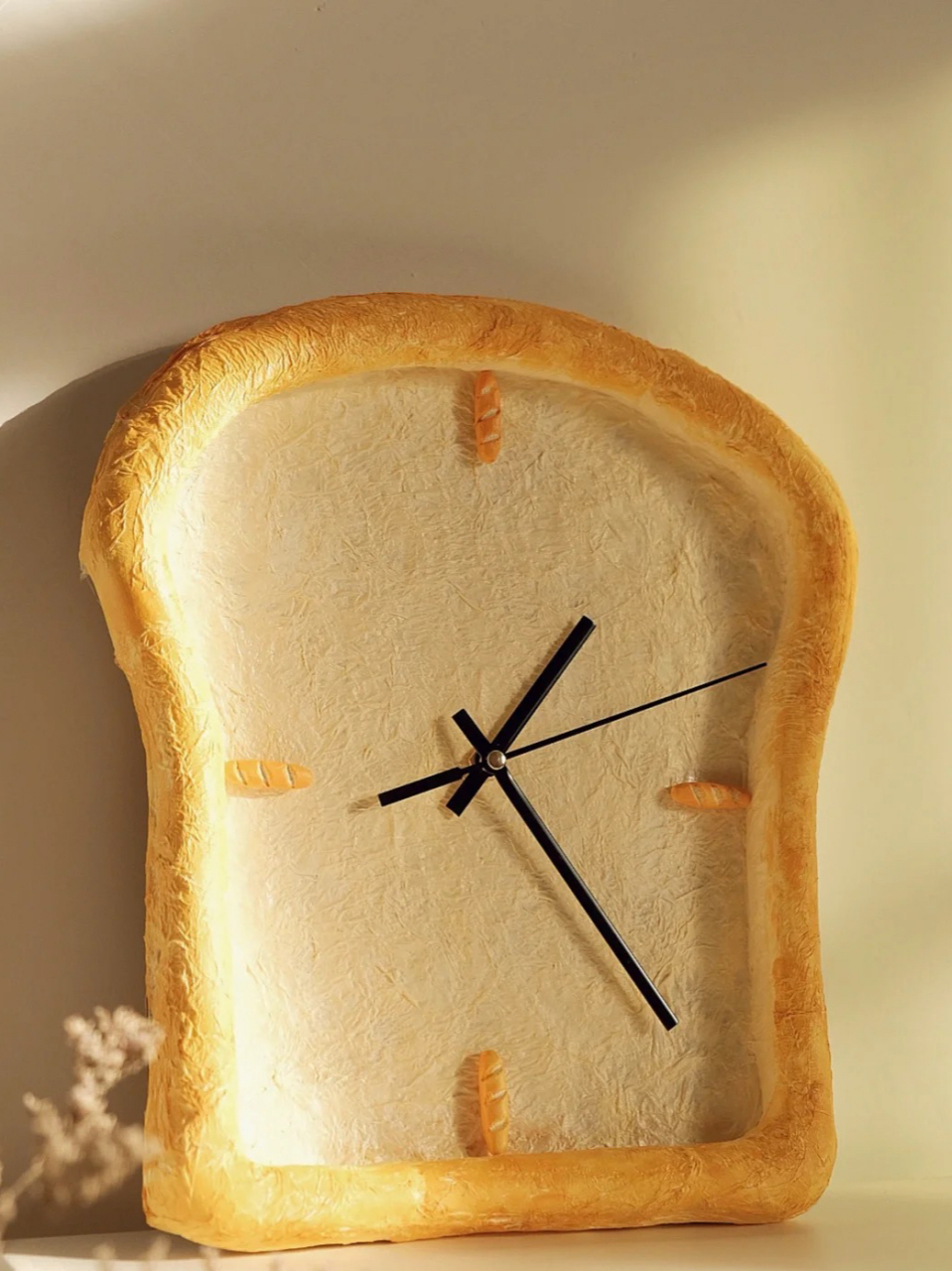 你们要的吐司面包时钟教程来啦～  需要准备的的材料在最后一张哦