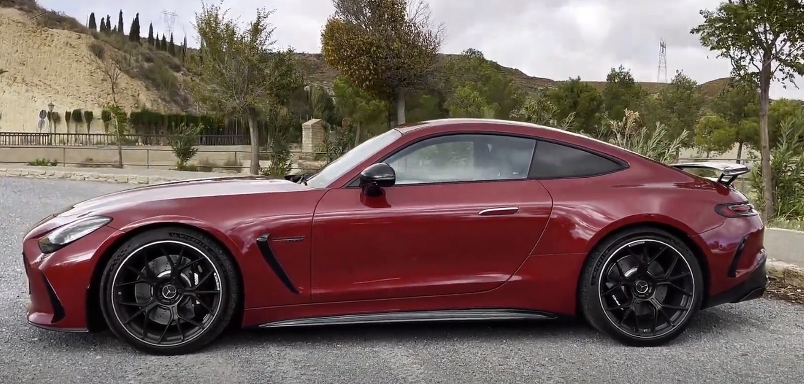 2024梅赛德斯奔驰amg gt63 coupe