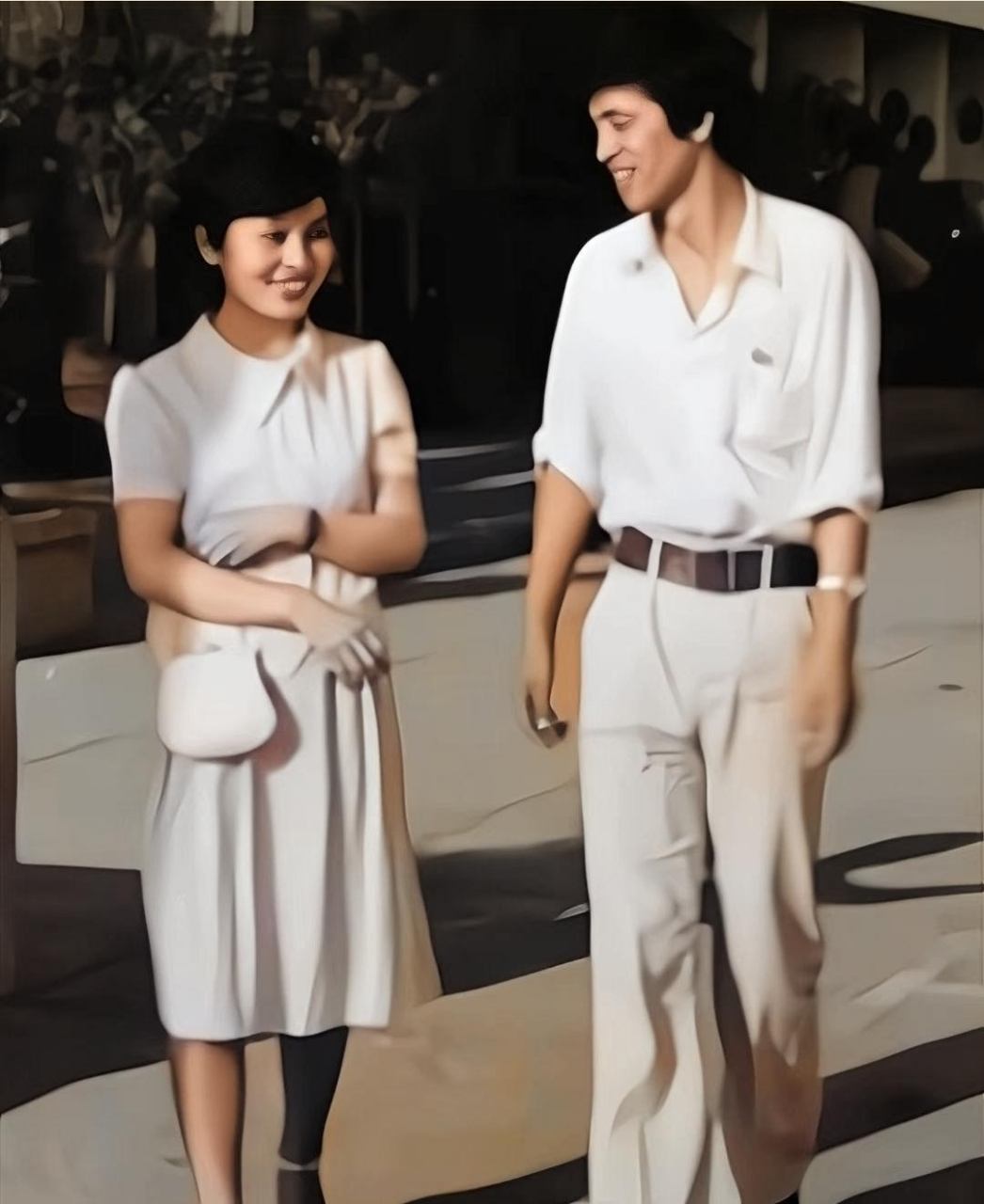 1980年,李瑞英和她的丈夫年轻时的照片.