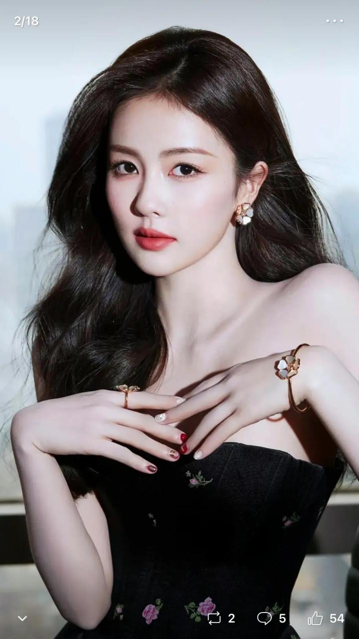 白鹿未来可期!白鹿 细数此生的最美好,安静的时候好美,散发着迷人的魅