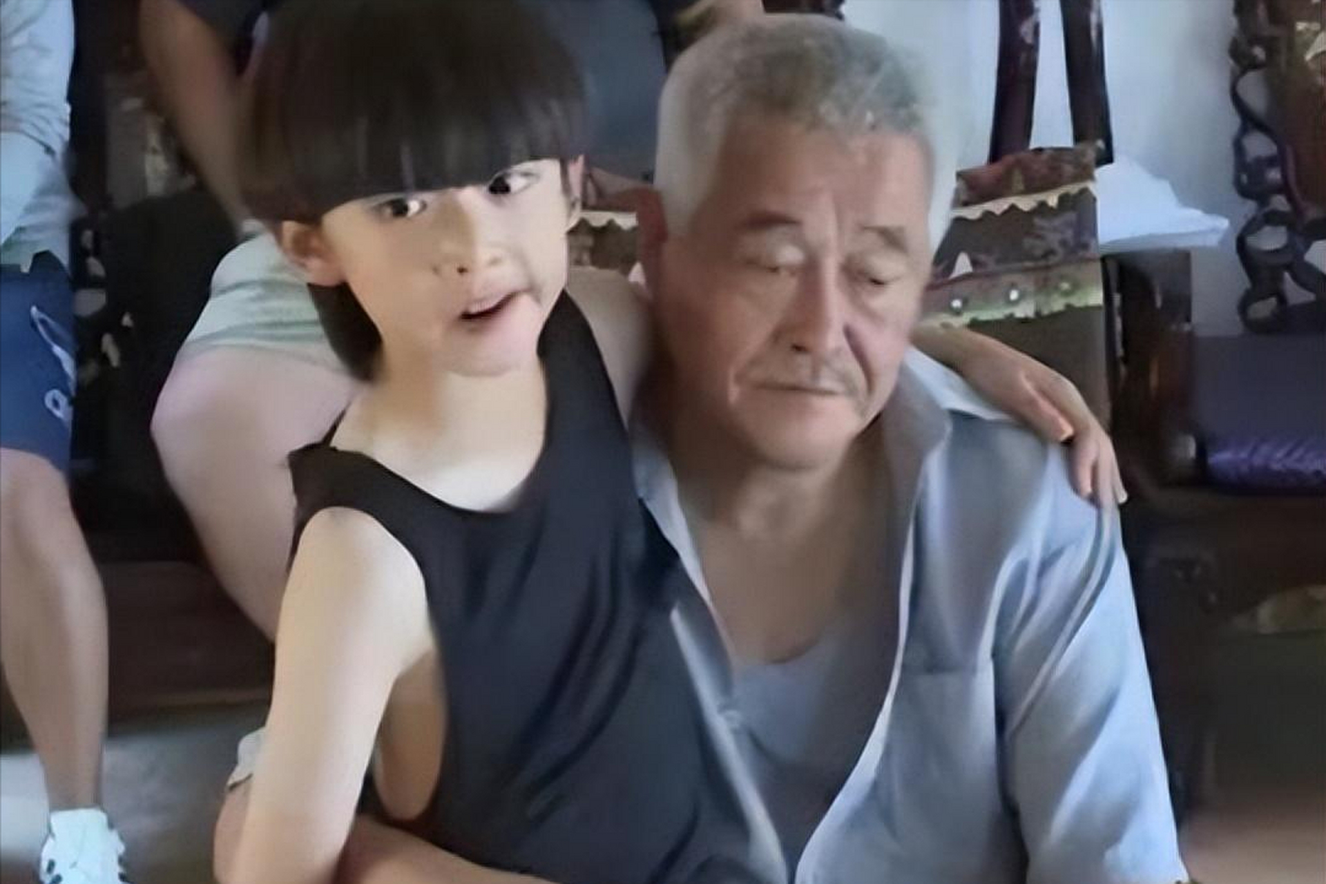 赵本山女儿赵玉芳:倒贴300万下嫁农村小伙,如今儿子成她的骄傲.