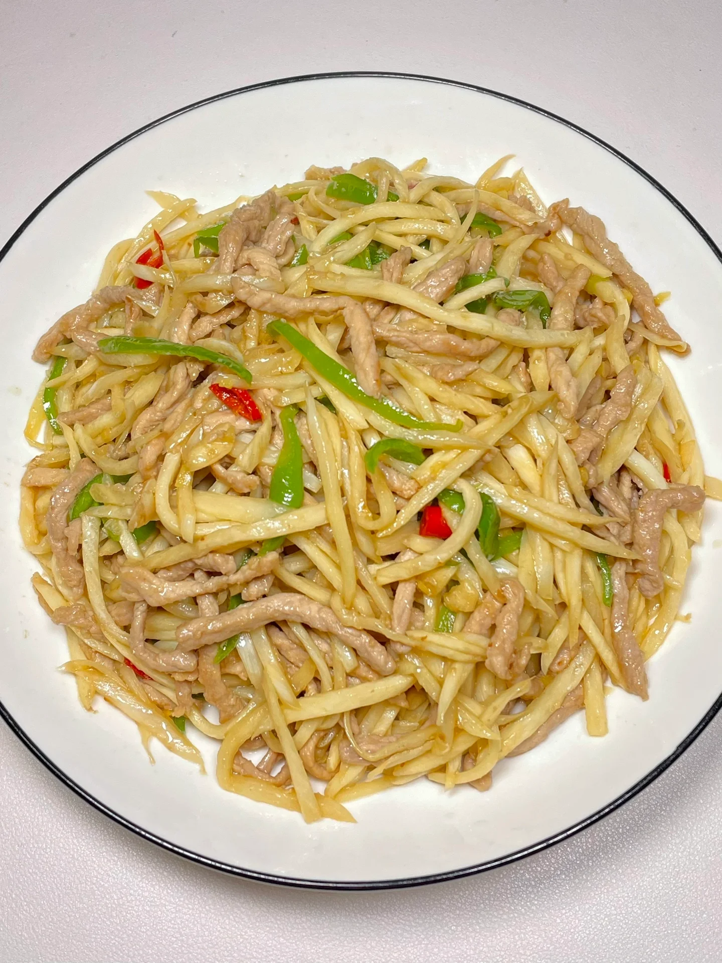 我放茭白炒肉丝茭白肉丝茭白炒肉图片茭白肉丝简笔画一盘茭白炒香干