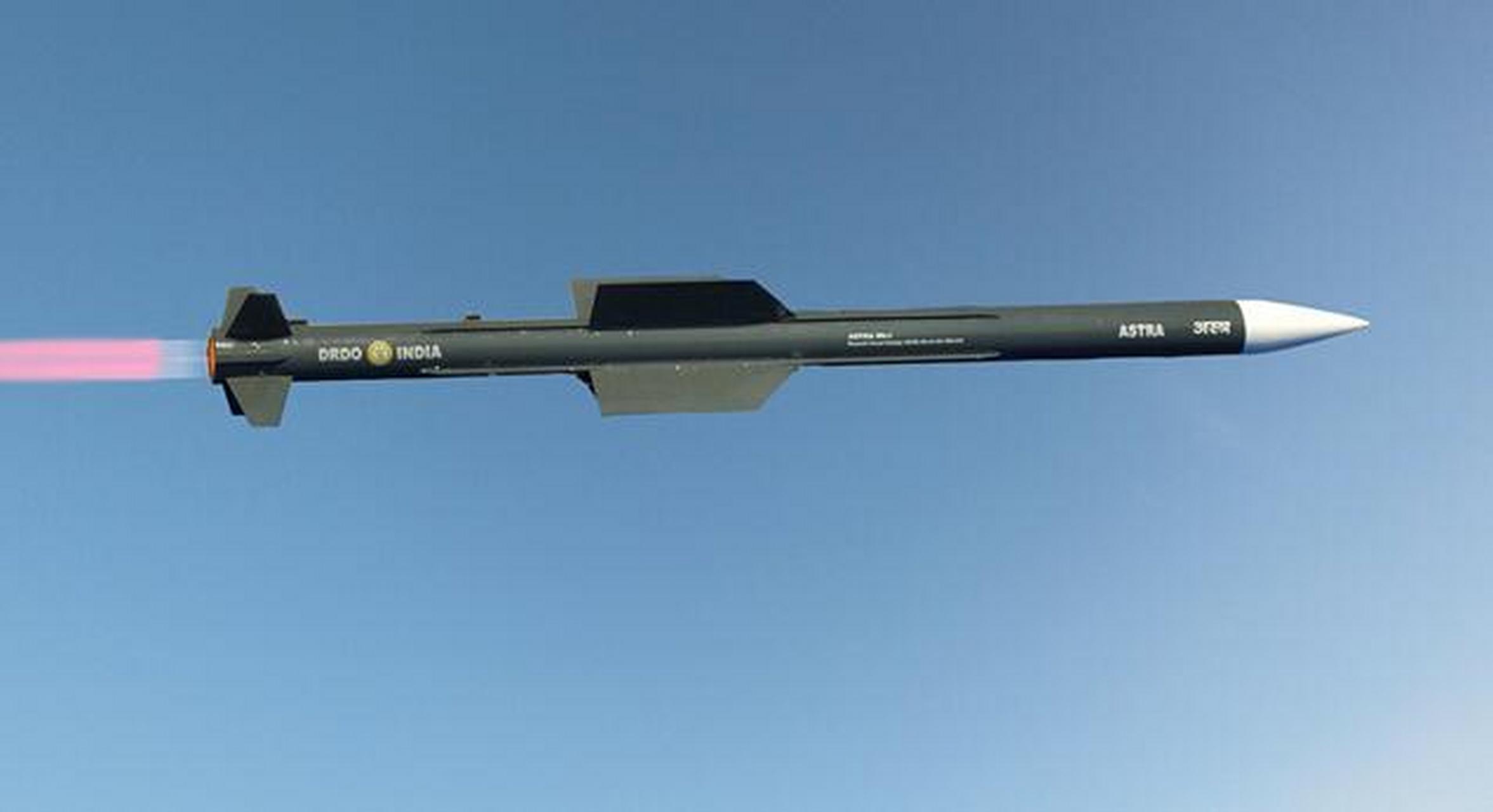 世界最危险的7款远程空对空导弹,中国拿下了第1名和第4名!