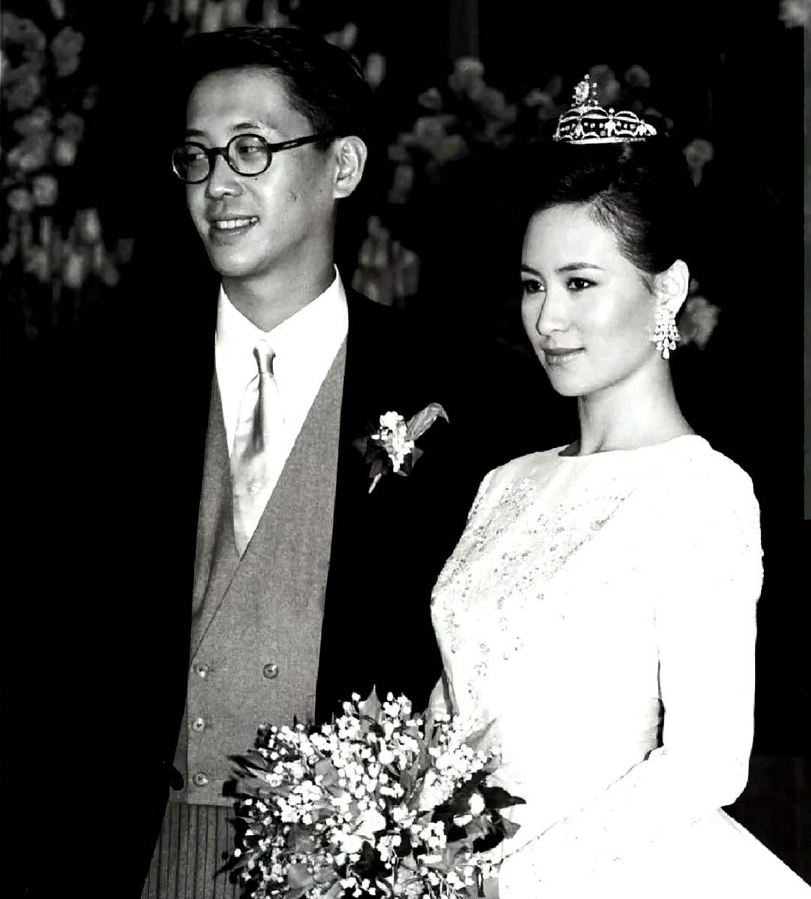 何超琼和何超莲的侧脸相似度惊人!