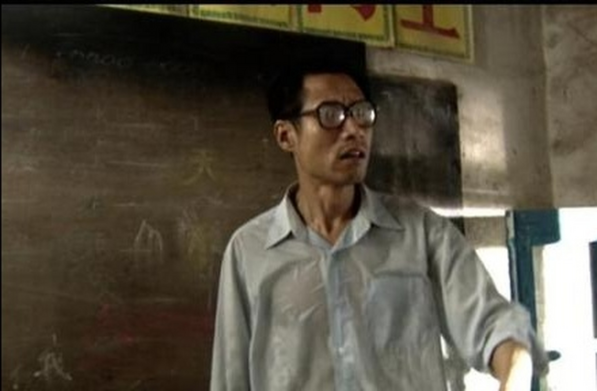 徐老师很生气,这个岳书立上学三年,连作业都没交过