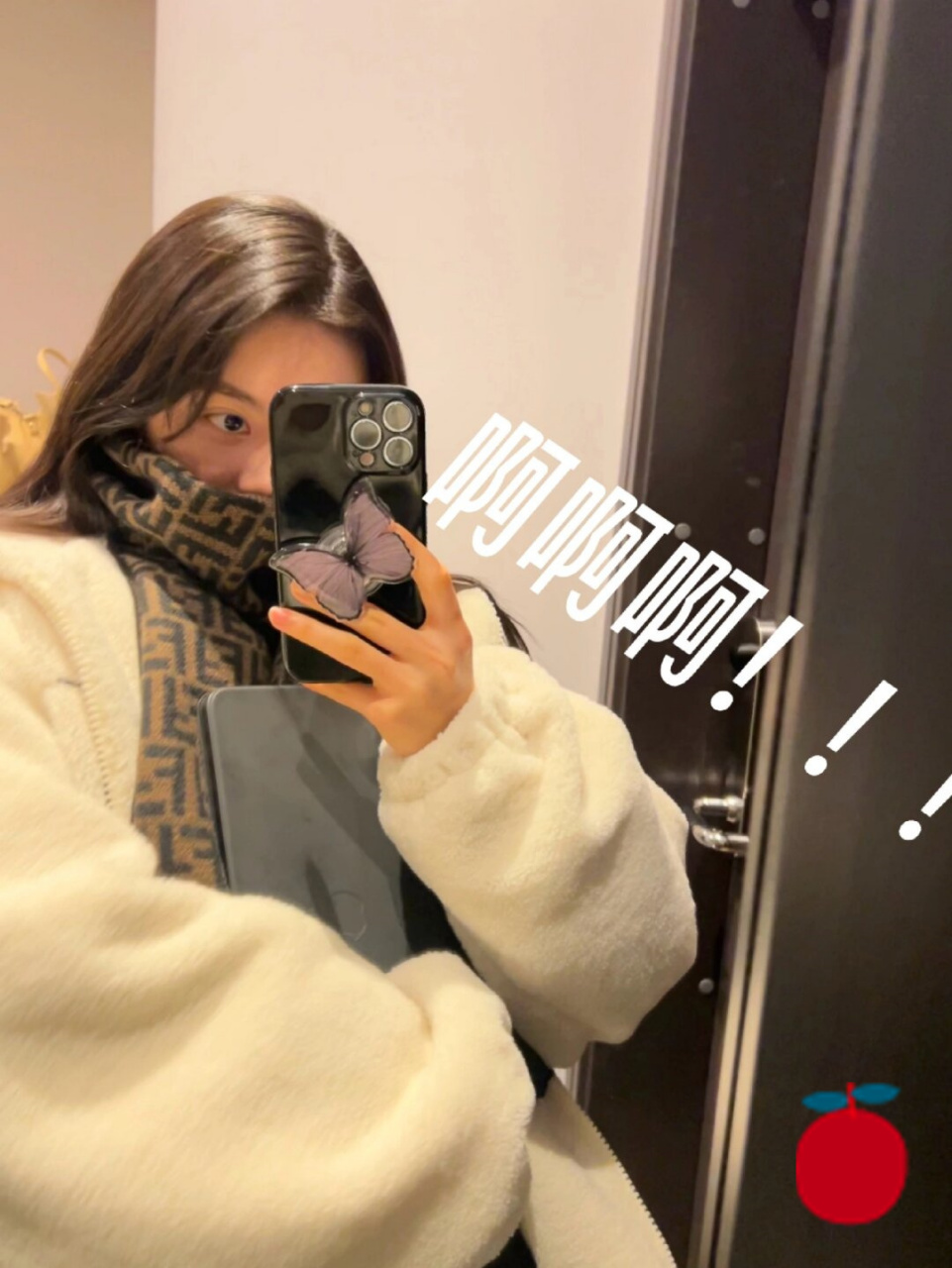 我居然和拽姐麦麦用同款手机壳  赵今麦在《花儿与少年》节目中自称"