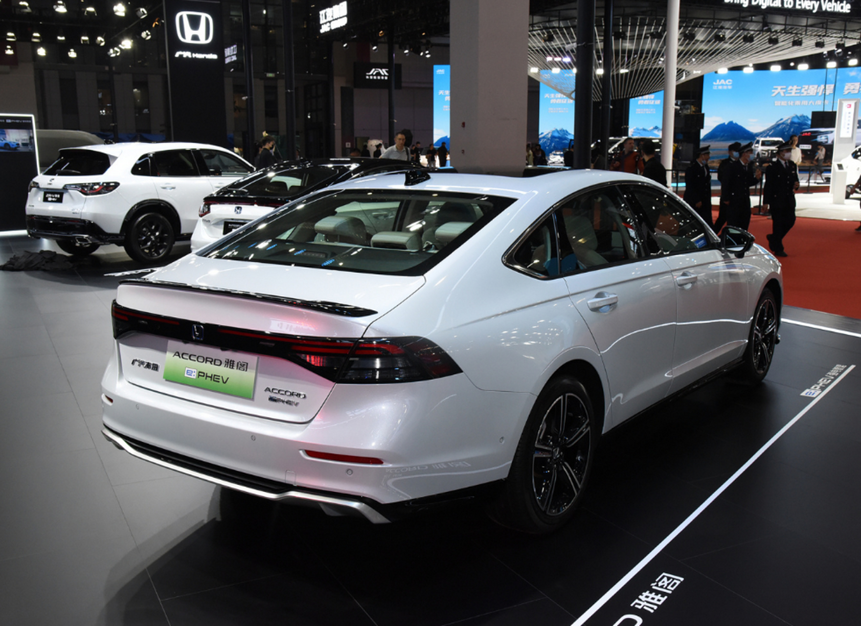 从1976年第一代雅阁诞生,到第十代雅阁热销全球,虽然历经47年的进化