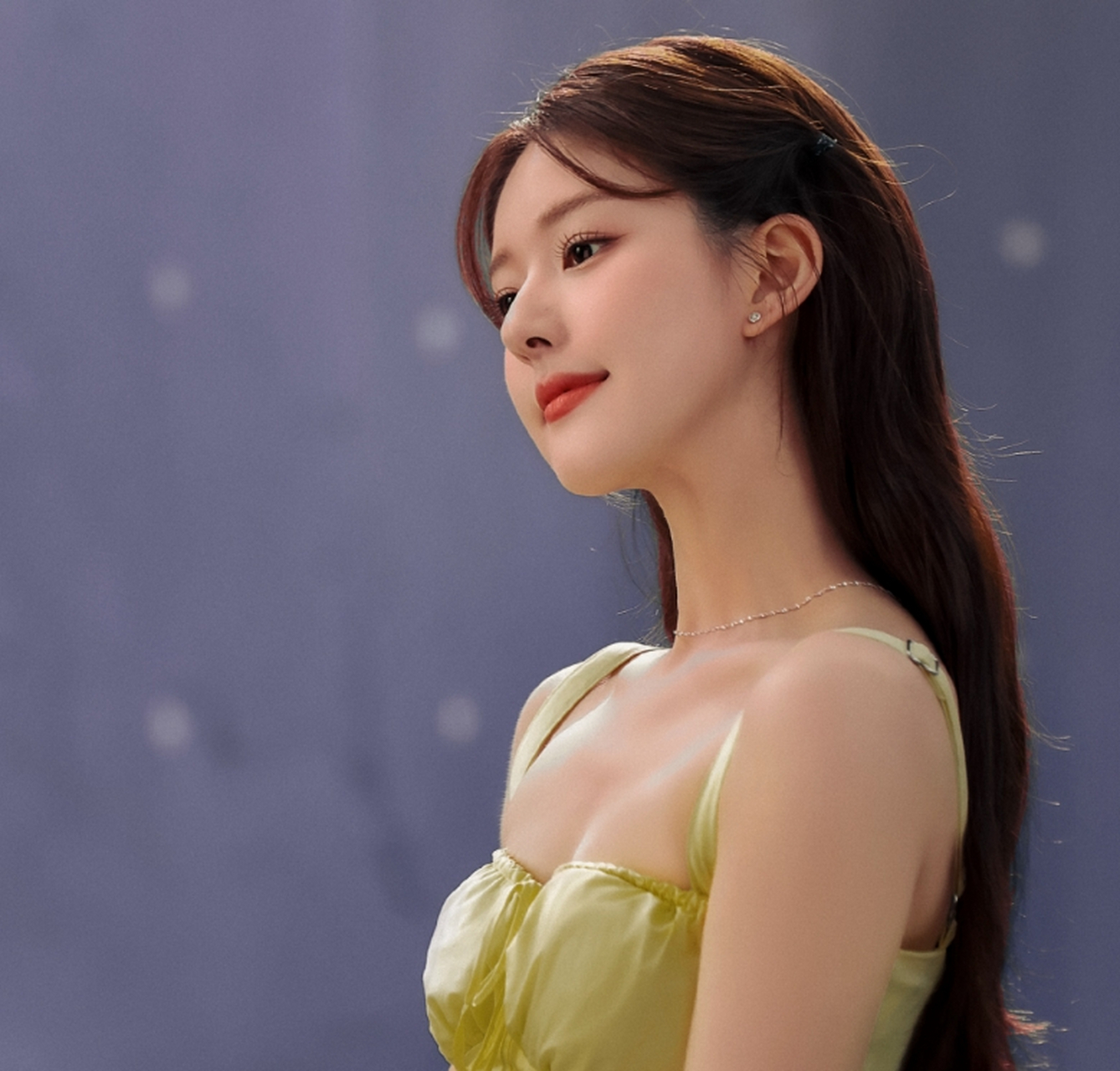 快乐开心,娇俏灵动的小仙女#赵露思# 花枝招展,人见人爱的邻家小妹.