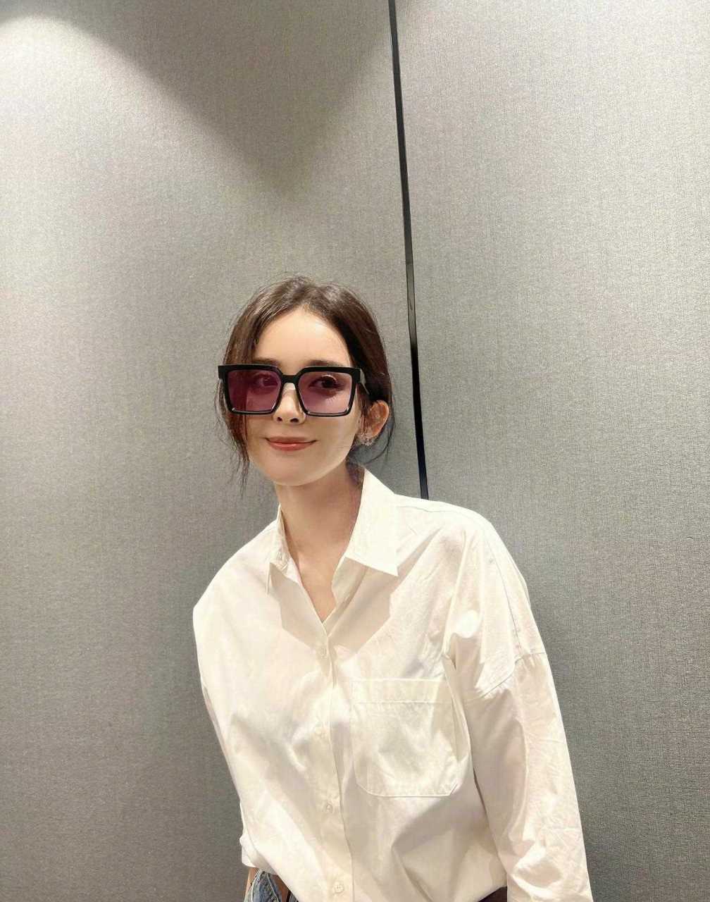 古力娜扎近期私服分享.