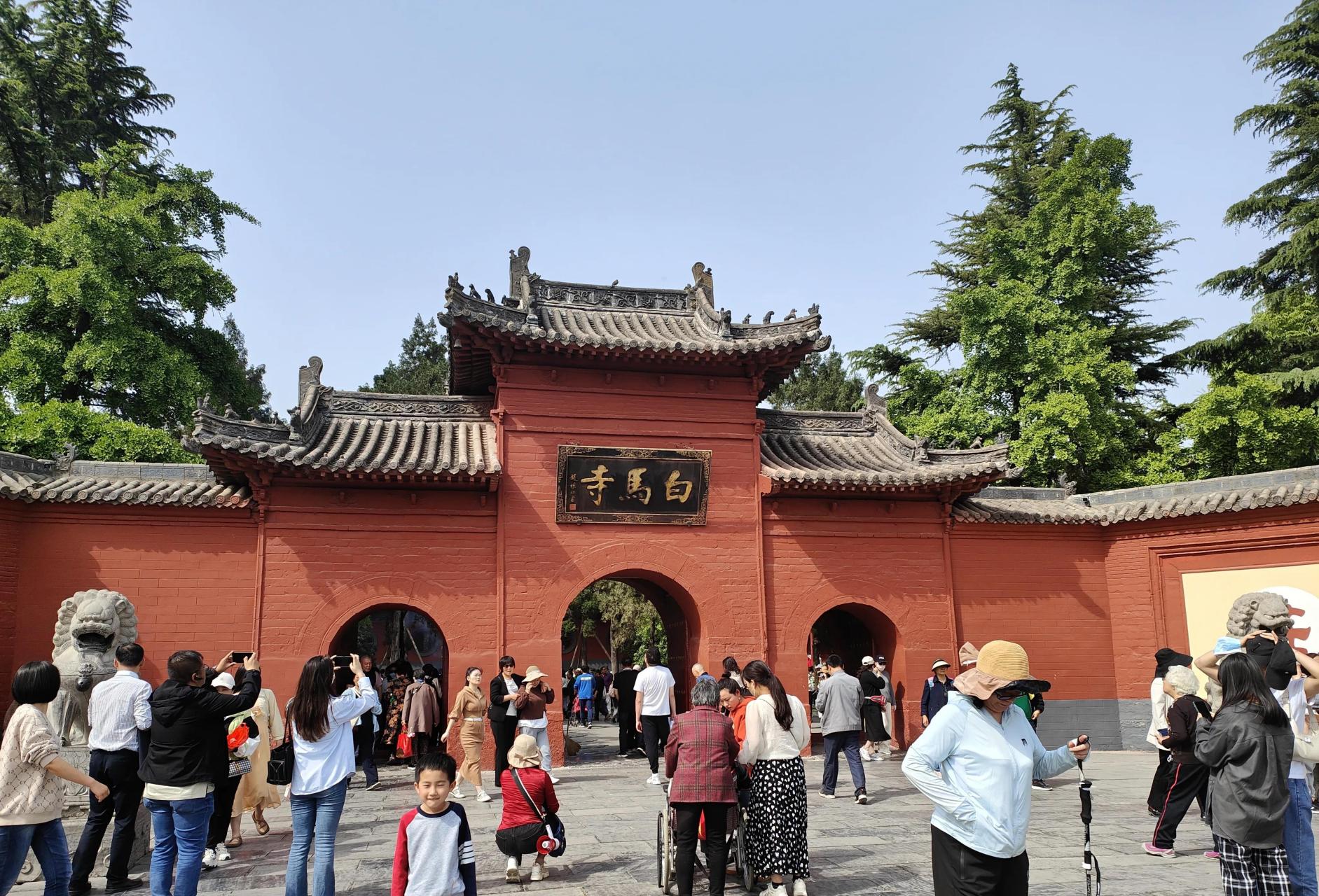 去登封少林寺,洛阳玩了两天,看到人家的旅游业发展真厉害!