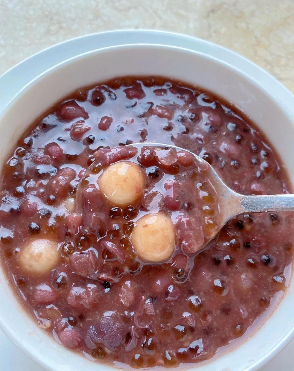 奶香浓郁的红豆西米露[鸡蛋]红豆西米牛奶羹!