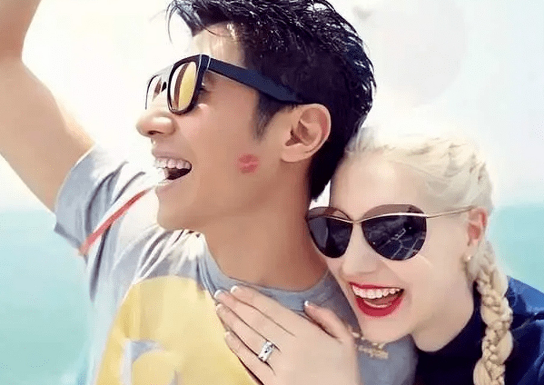 撒贝宁携妻女出行游玩 三岁女儿皮肤雪白神似妈妈!