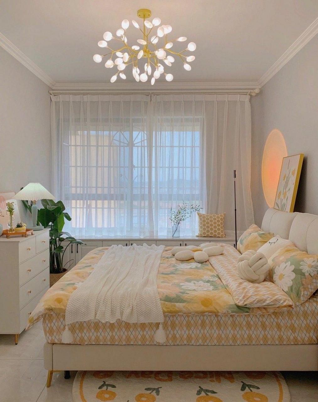 奶油系与小清新都兼得的卧室装修.  你喜欢这样的装修吗?