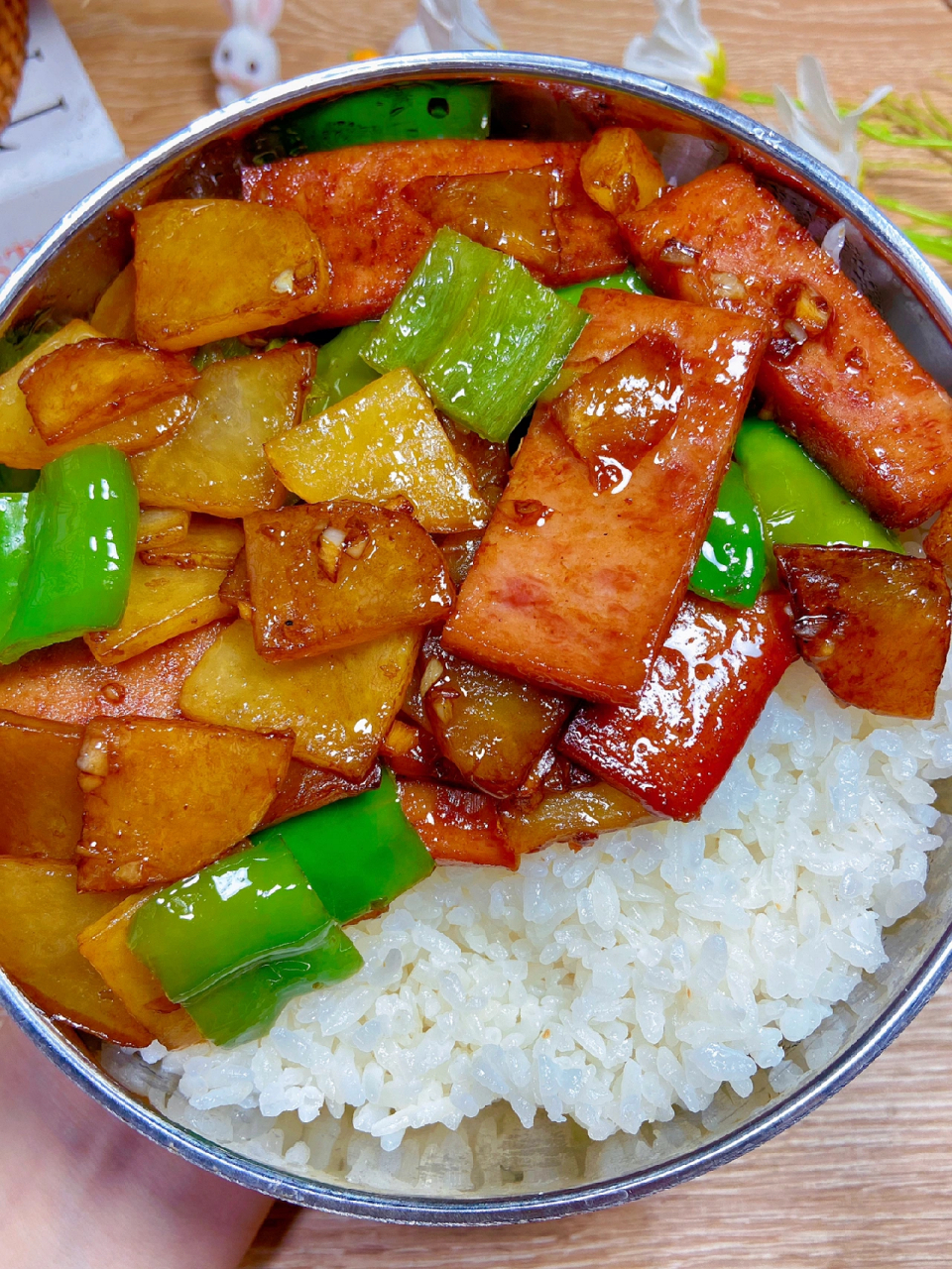 青椒土豆炒午餐肉! 端上桌瞬间光盘,搭配米饭都能多吃两碗饭!