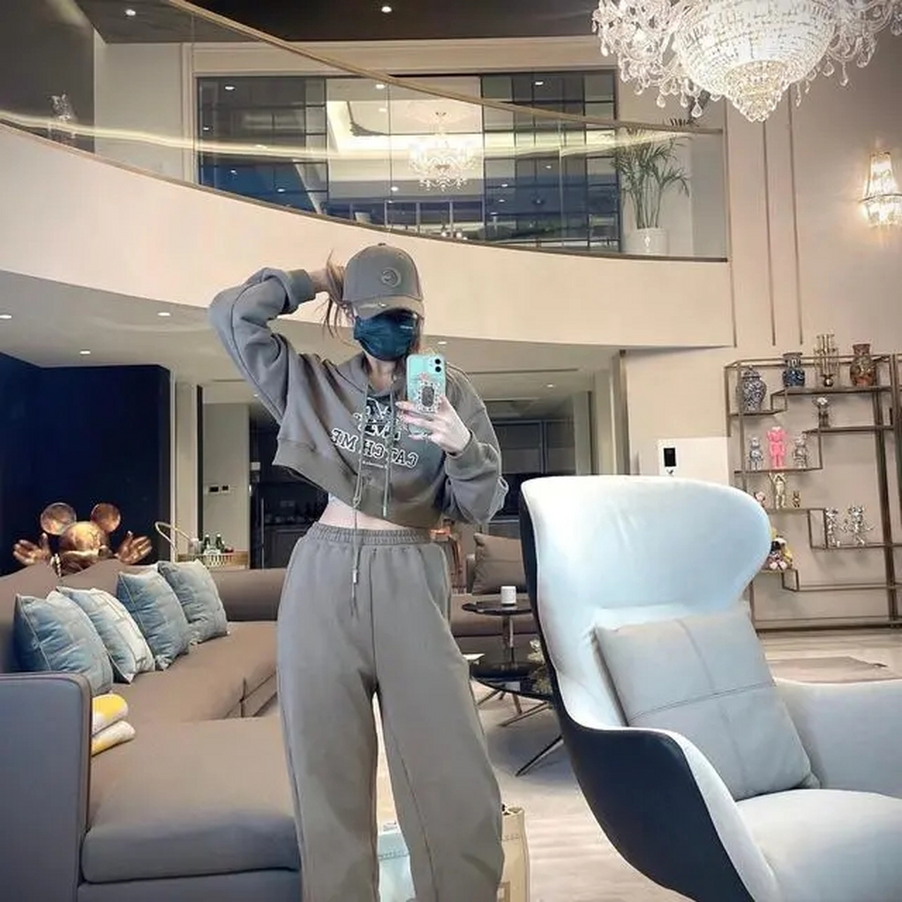 周扬青晒出在北京的别墅,全屋精致时尚奢华,还配有私人电影院,太"壕"