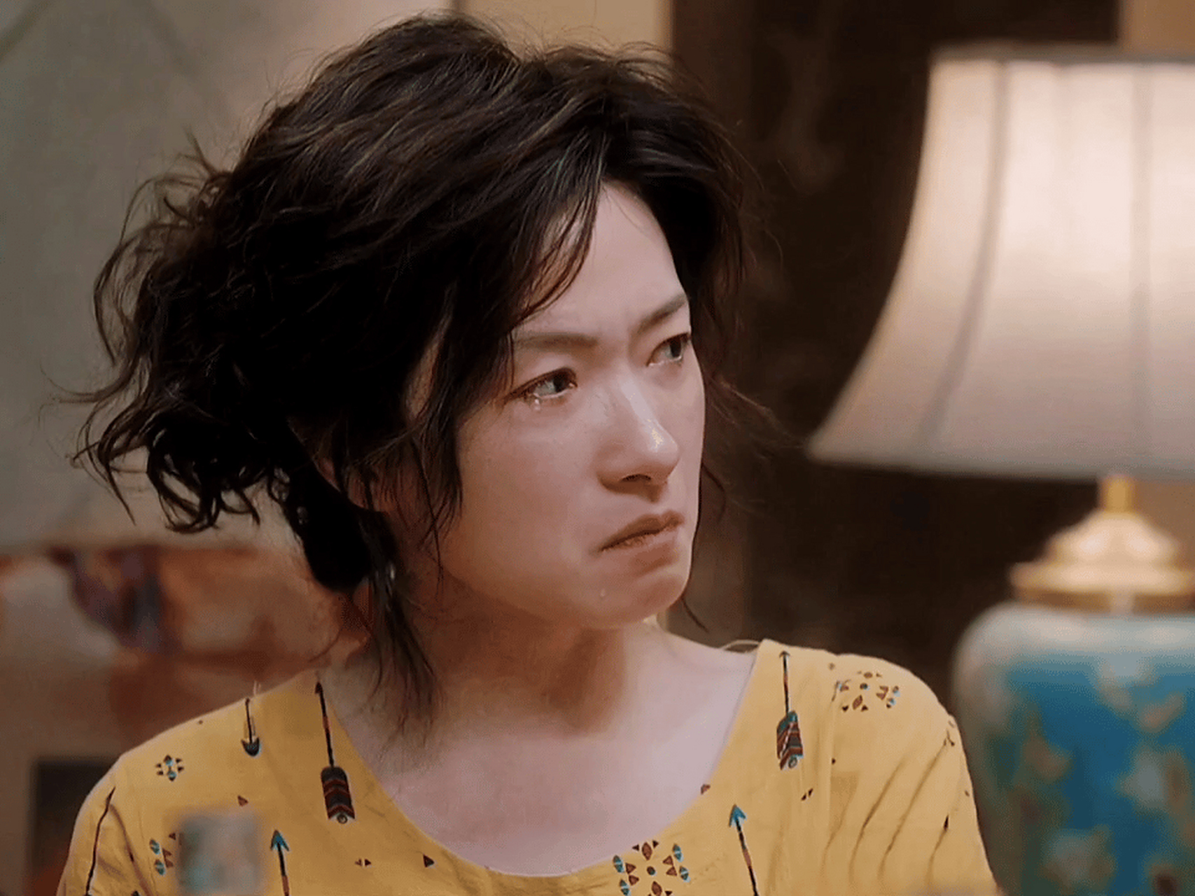 电影《学爸》发布"你敢停吗"版预告,万茜饰演的火嫂作为"暴力虎妈"