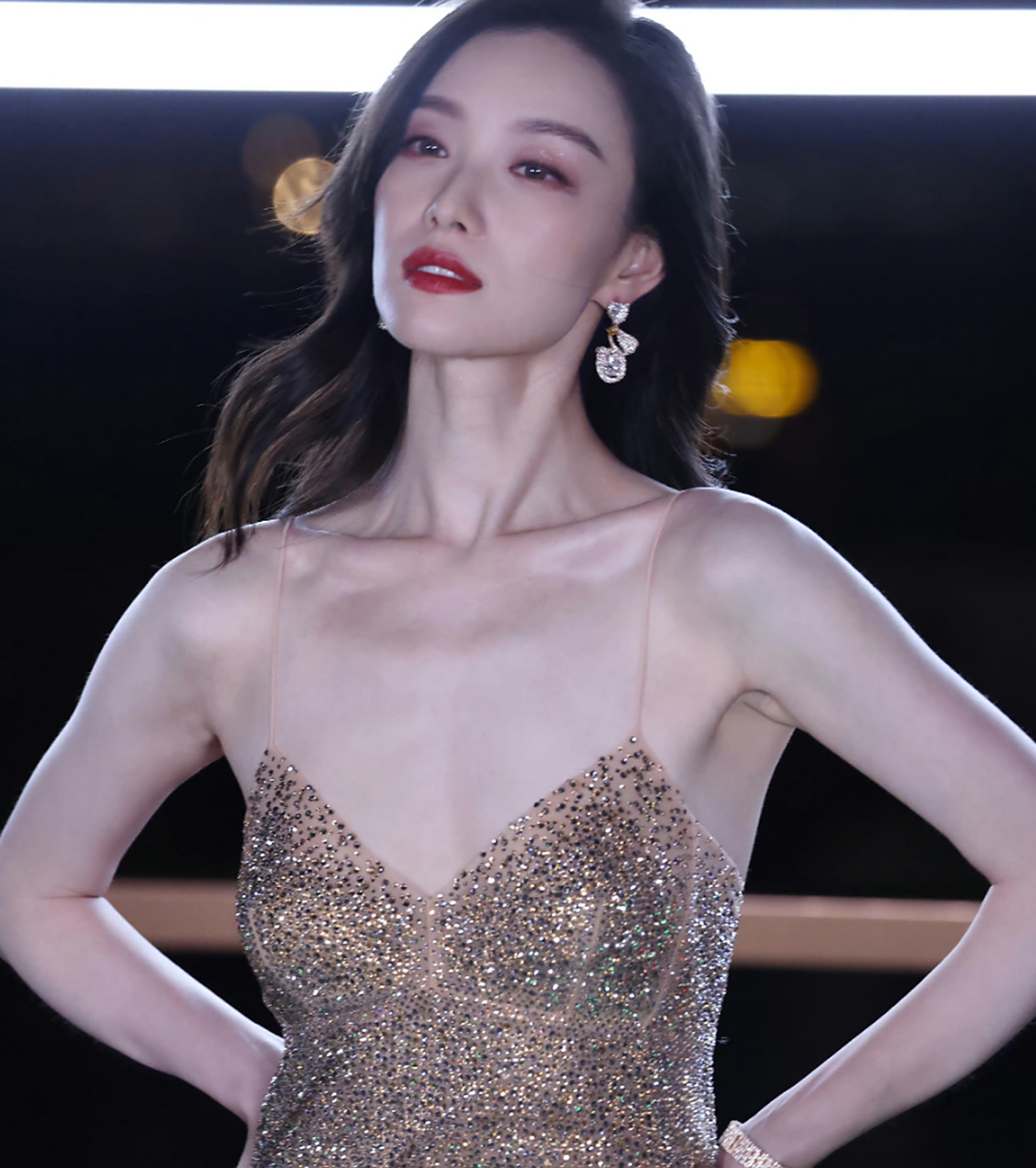 倪妮全身散发着高级感