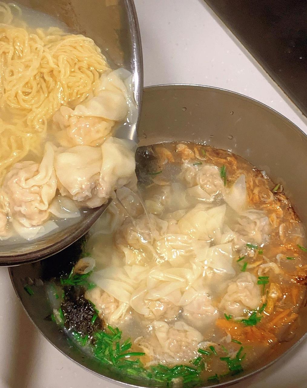 这鲜掉眉毛的鲜汤云吞真绝了! 美食日常一人食吃什么