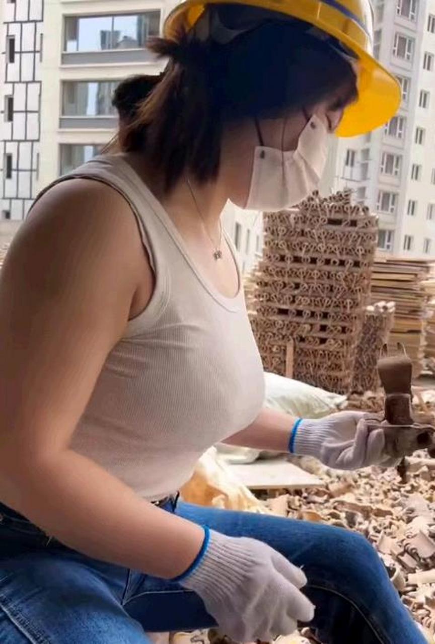 现在流行女生去工地吗?[二哈]