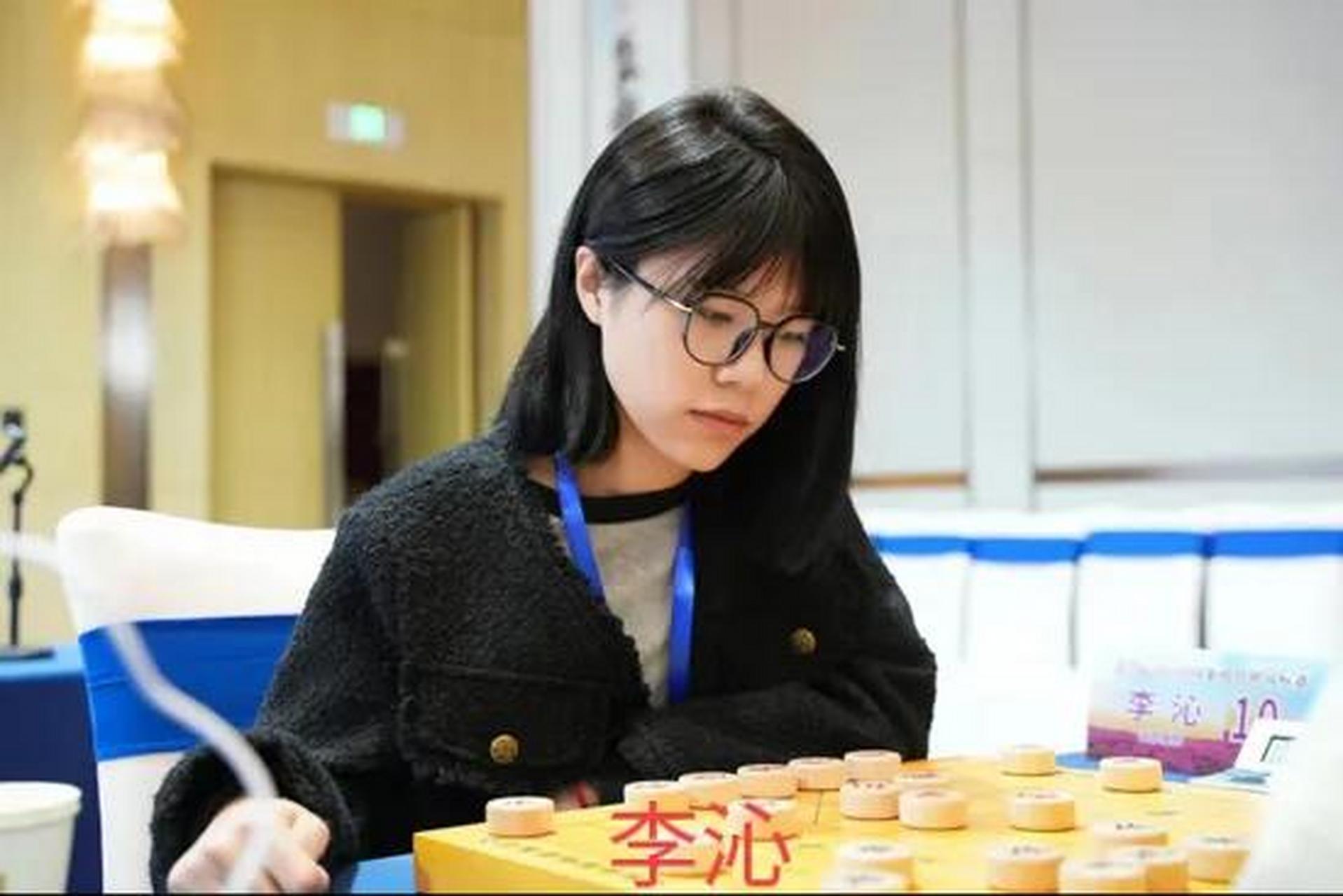 象棋于爽生活照图片