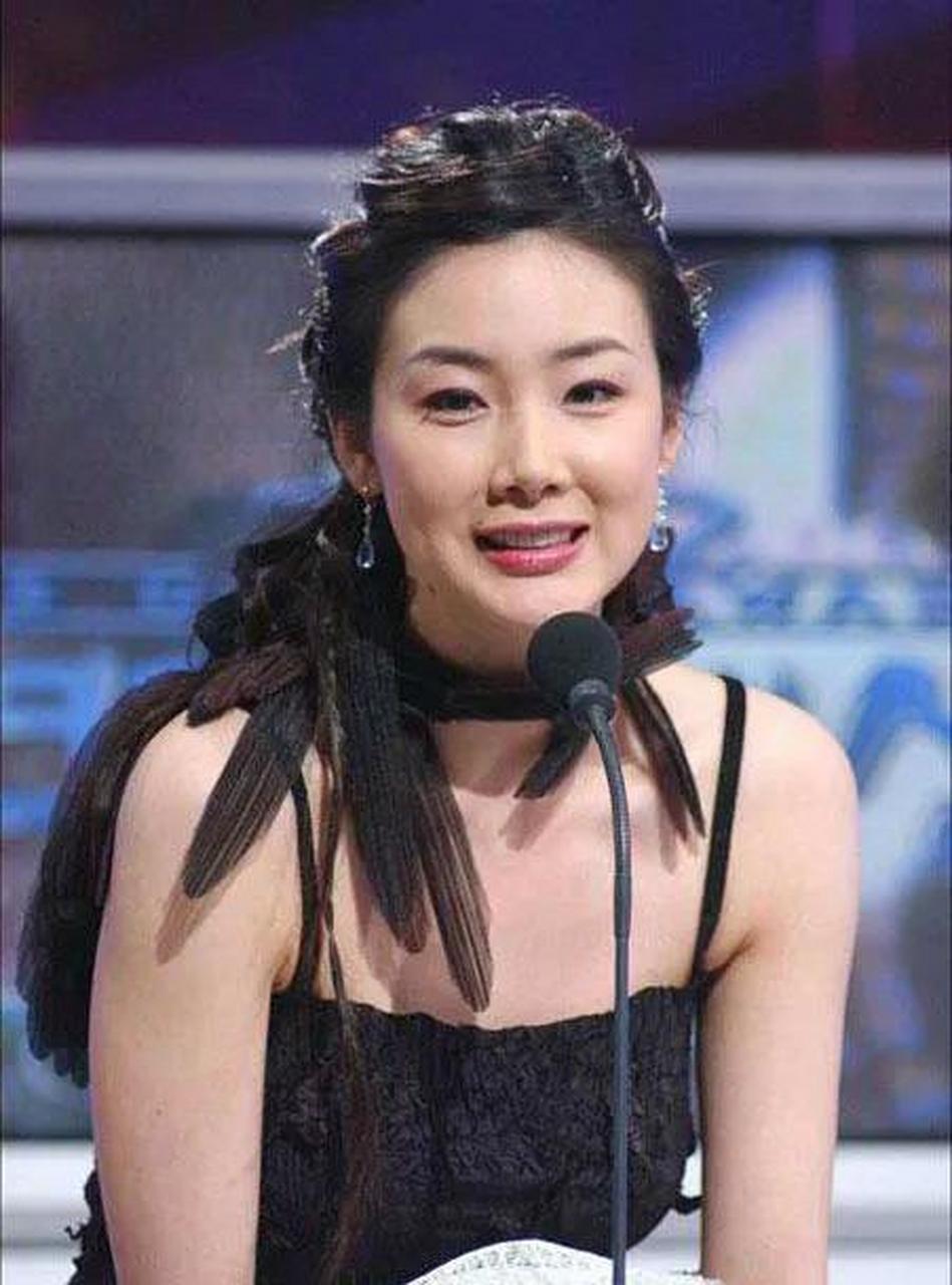 温婉迷人的韩国女星崔智友