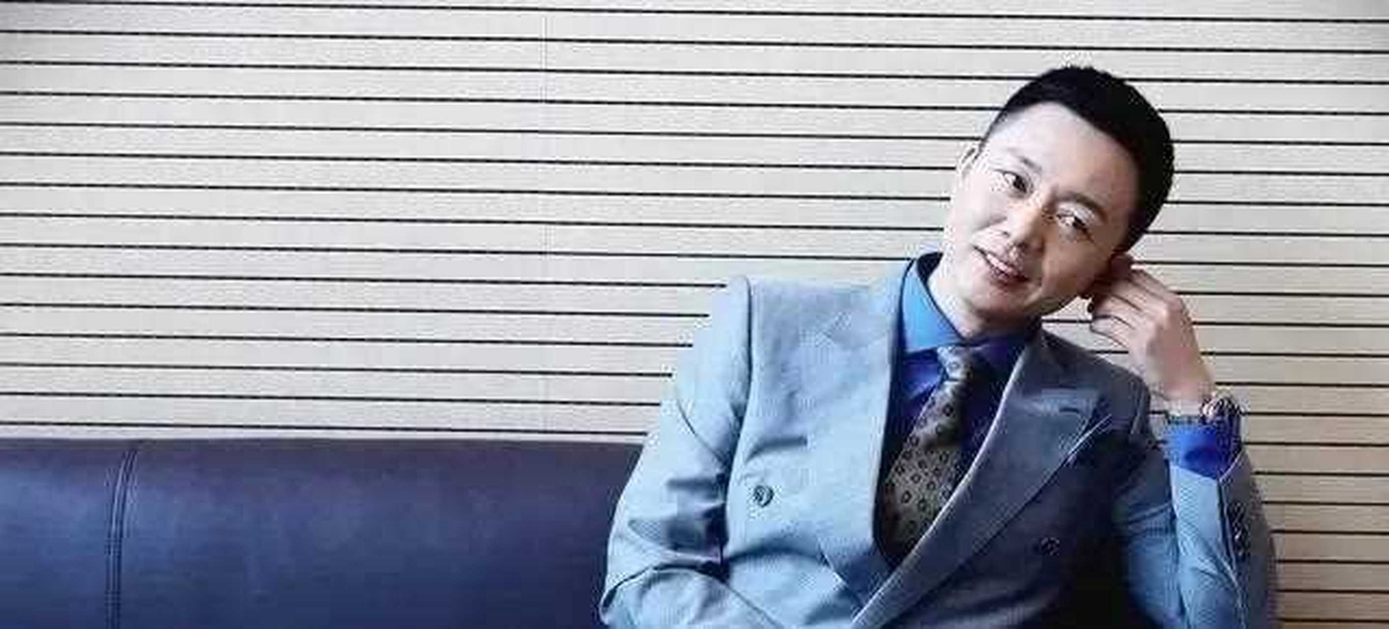 曾是张嘉译的同学,因得罪人导致是十年无戏可拍,搭档胡歌后逆袭[发怒]