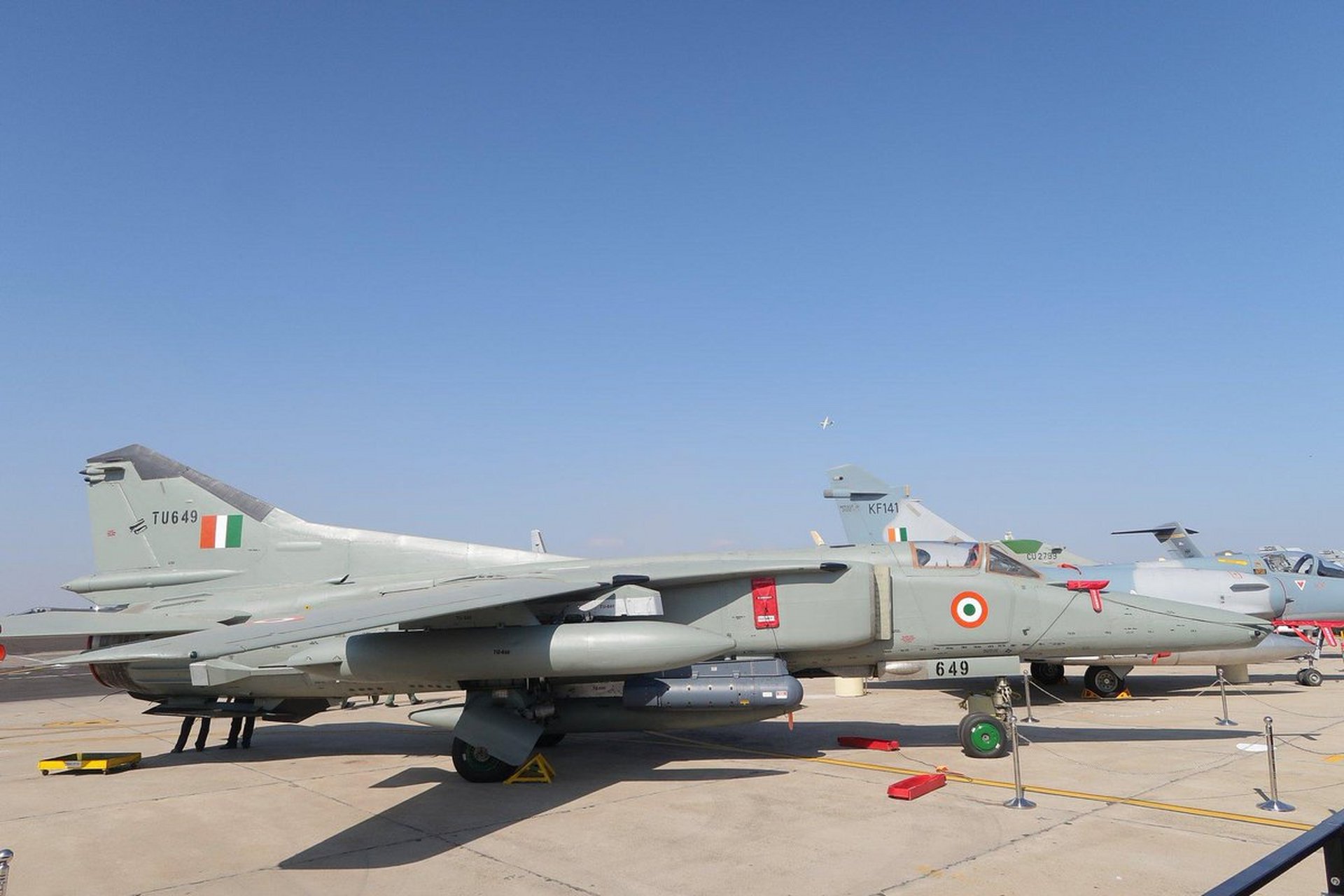 印度空军苏系战斗机静态展示  (图1-图2)印度空军的mig-27upg战斗机是