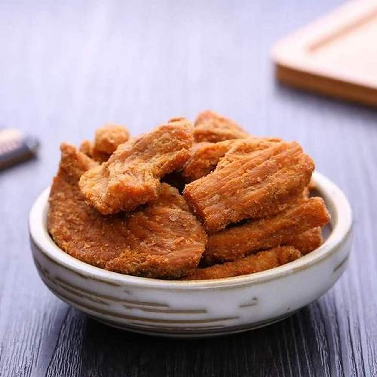 4月放肆吃#黄桥肉渣:这个也是当地的比较传统的一个特色小吃,主要就