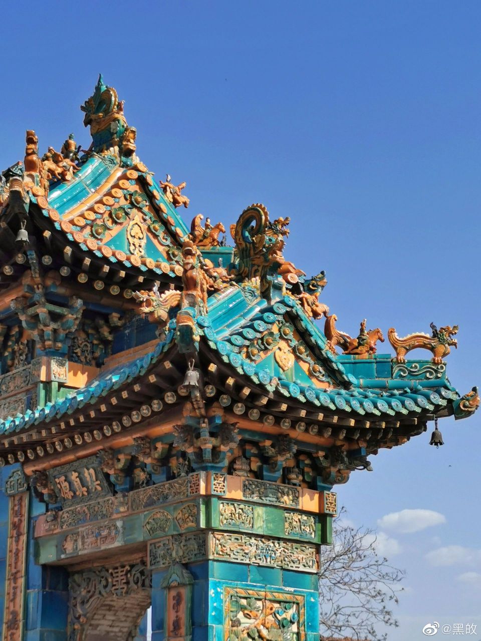 太和岩琉璃牌坊 位于山西省介休市北辛武村,时隔四年,再访太和岩,恰如