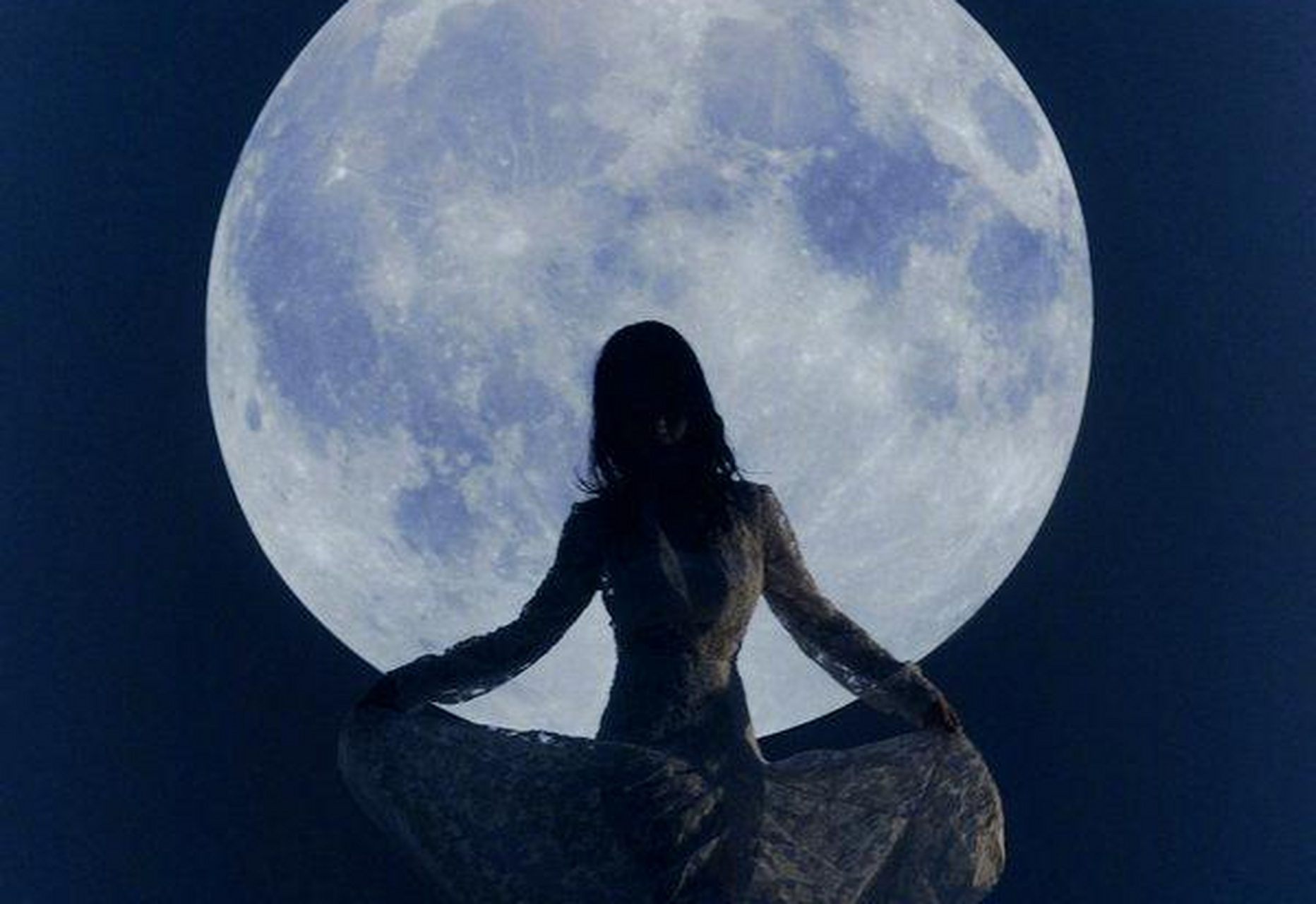 前面看人,不要以貌取人; 后面看人,不要捕风捉影