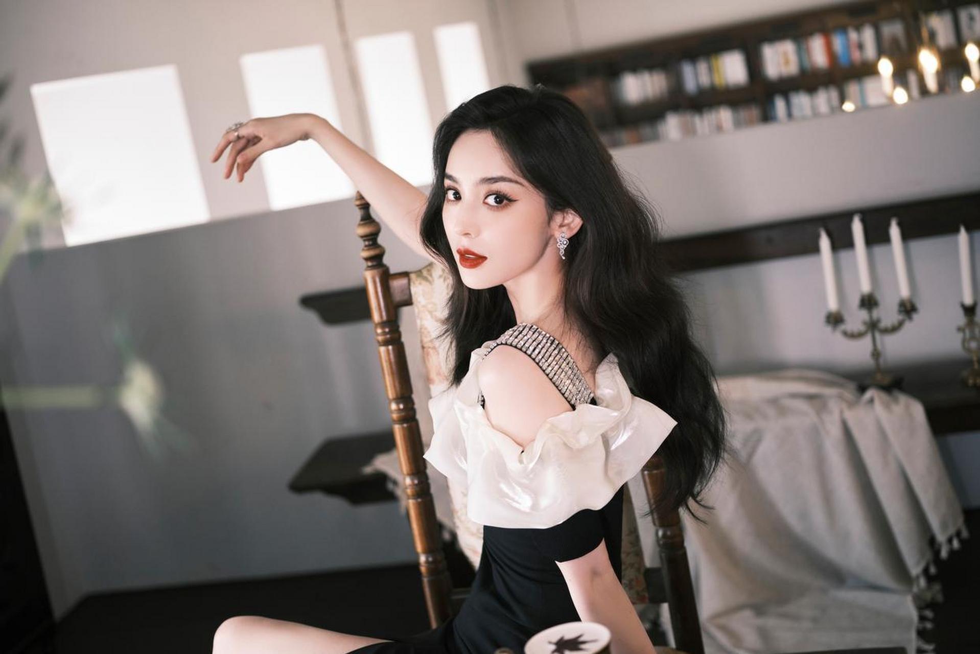 古力娜扎  美腿玉足合集