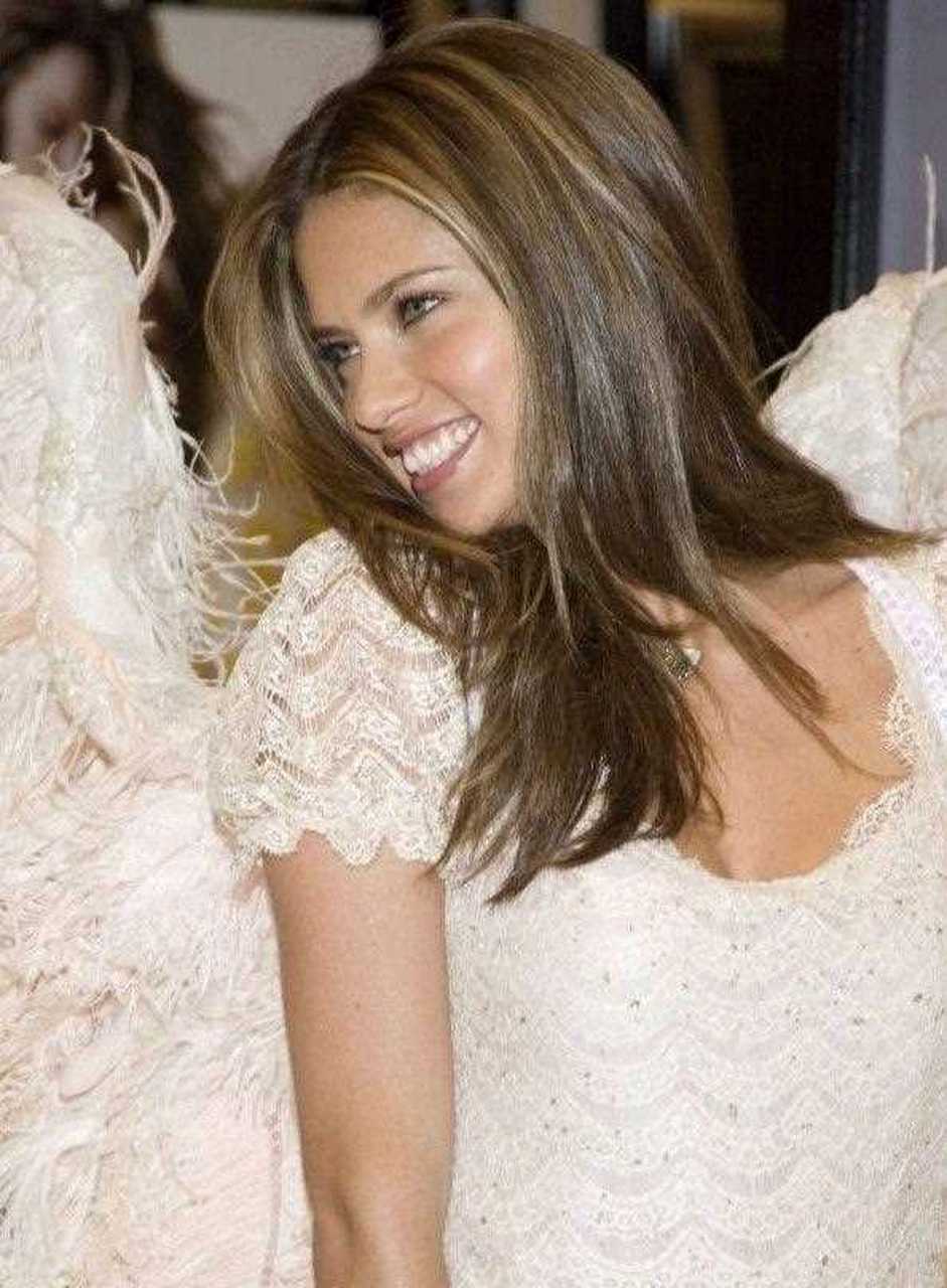 利马年轻的时候真的是小仙女.