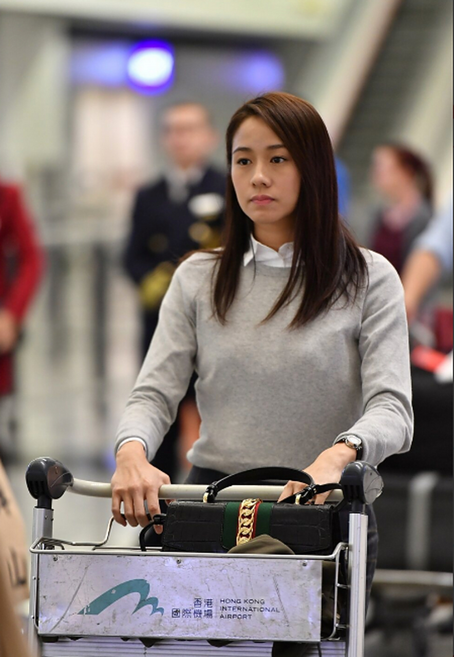 林嘉欣发文表示,"在经过十二年的婚姻生活后,我们无奈地认定我们的