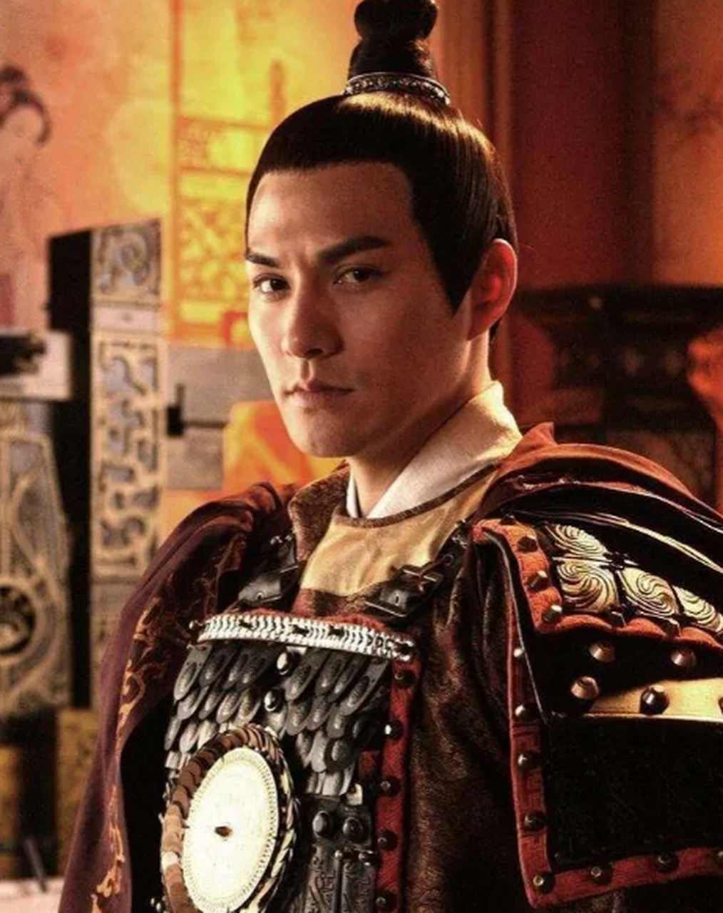 曹彬和宋太祖同朝为官时,宋太祖曾向他要宫里的酒喝,但曹彬当场拒绝:"