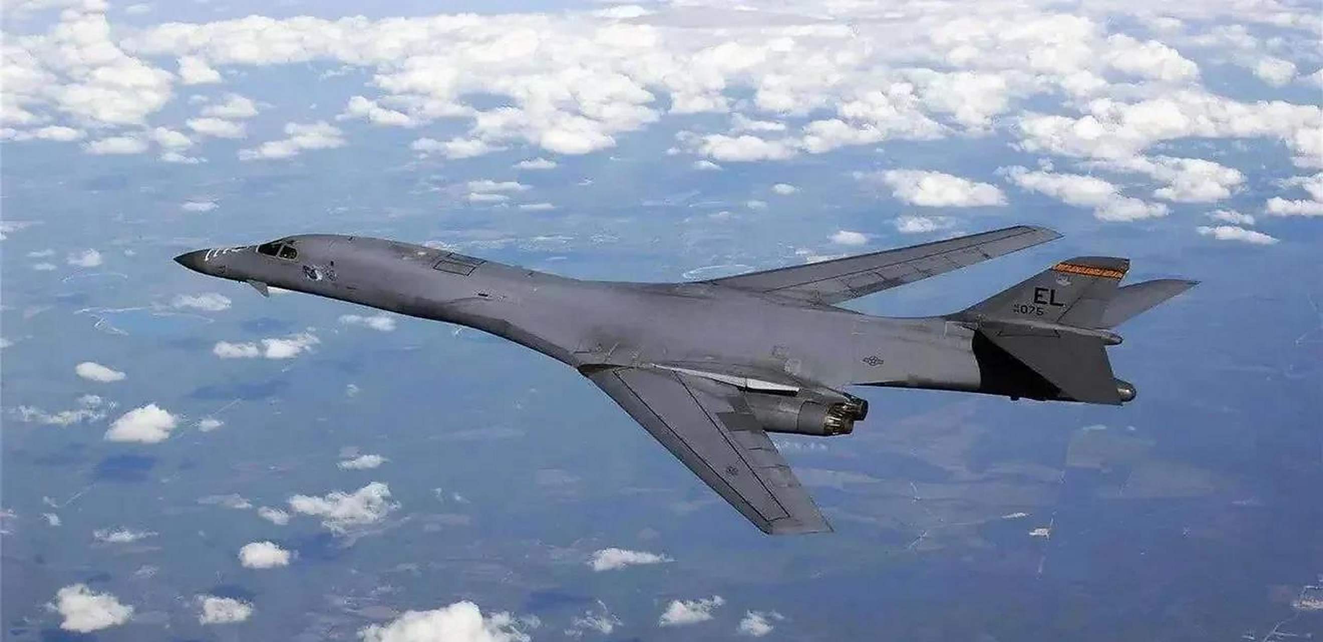 印媒报道美国正在向印度推销b1b轰炸机,双方可通过购买或租借的形式