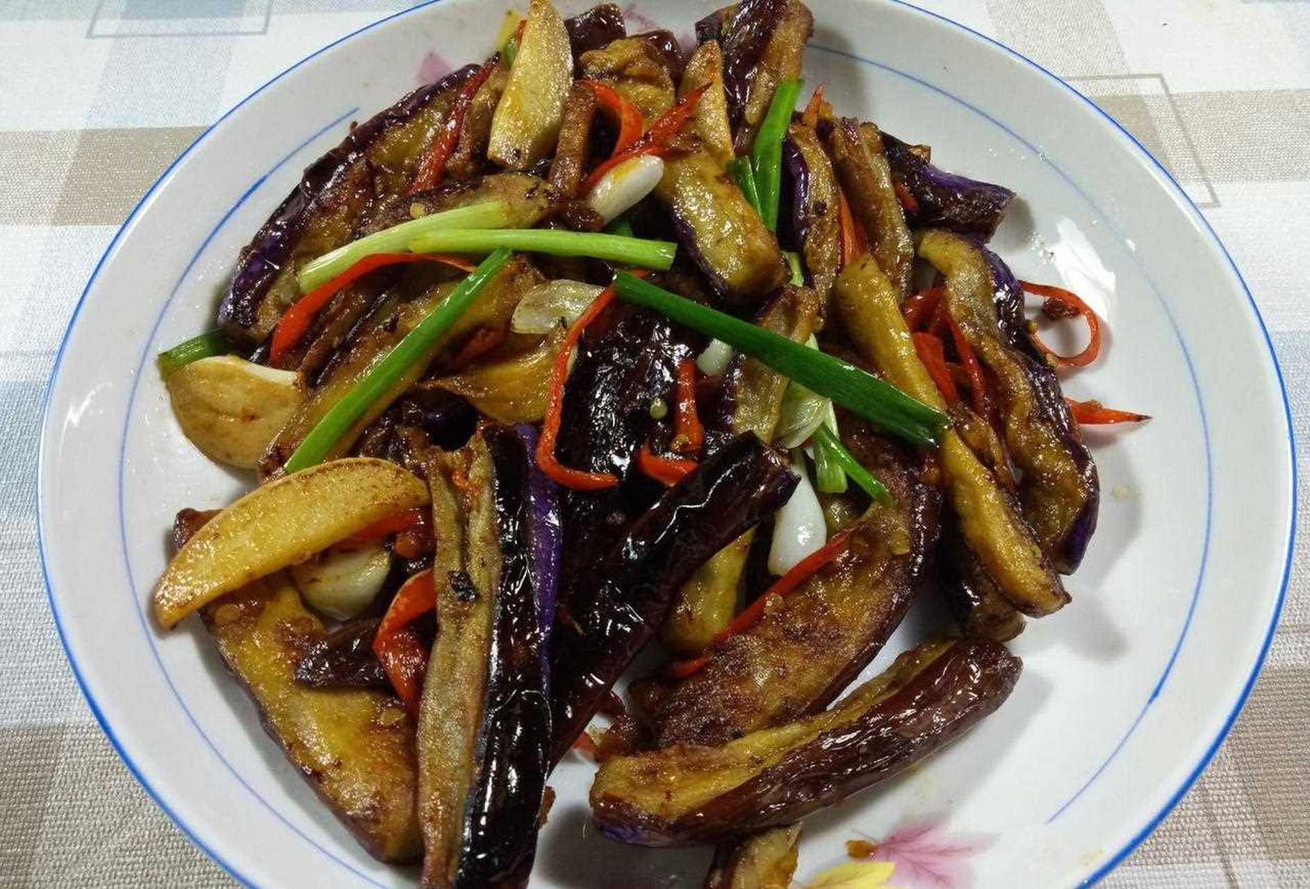 香辣茄子(香辣茄子的做法大全)