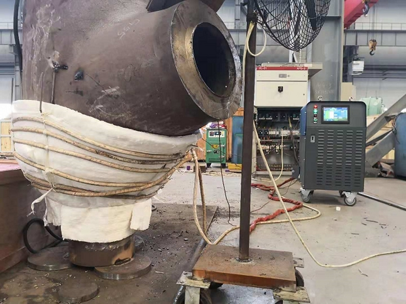 myd-120kw热处理设备 -p91电力锅炉管道焊后热处理750℃-环缝