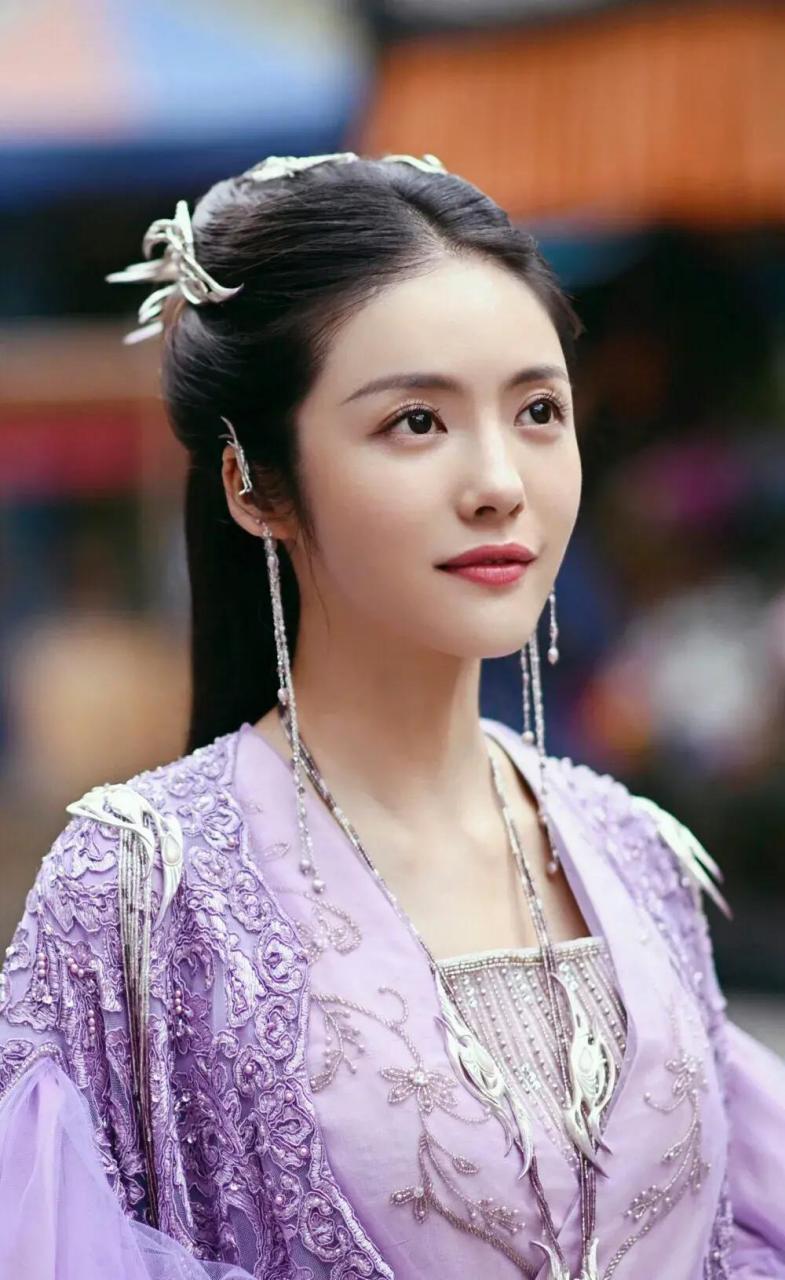 蔡文静,女,1990年1月3日出生于湖北宜昌市,毕业于北京电影学院表演系