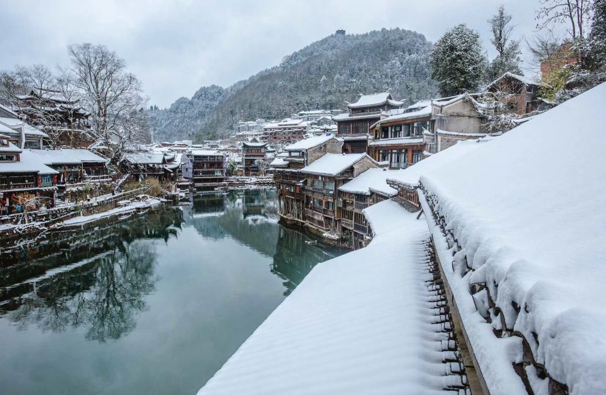 不要怀疑那些对你说话夹枪带棒之人可能有什么苦衷,他们真的没有任何