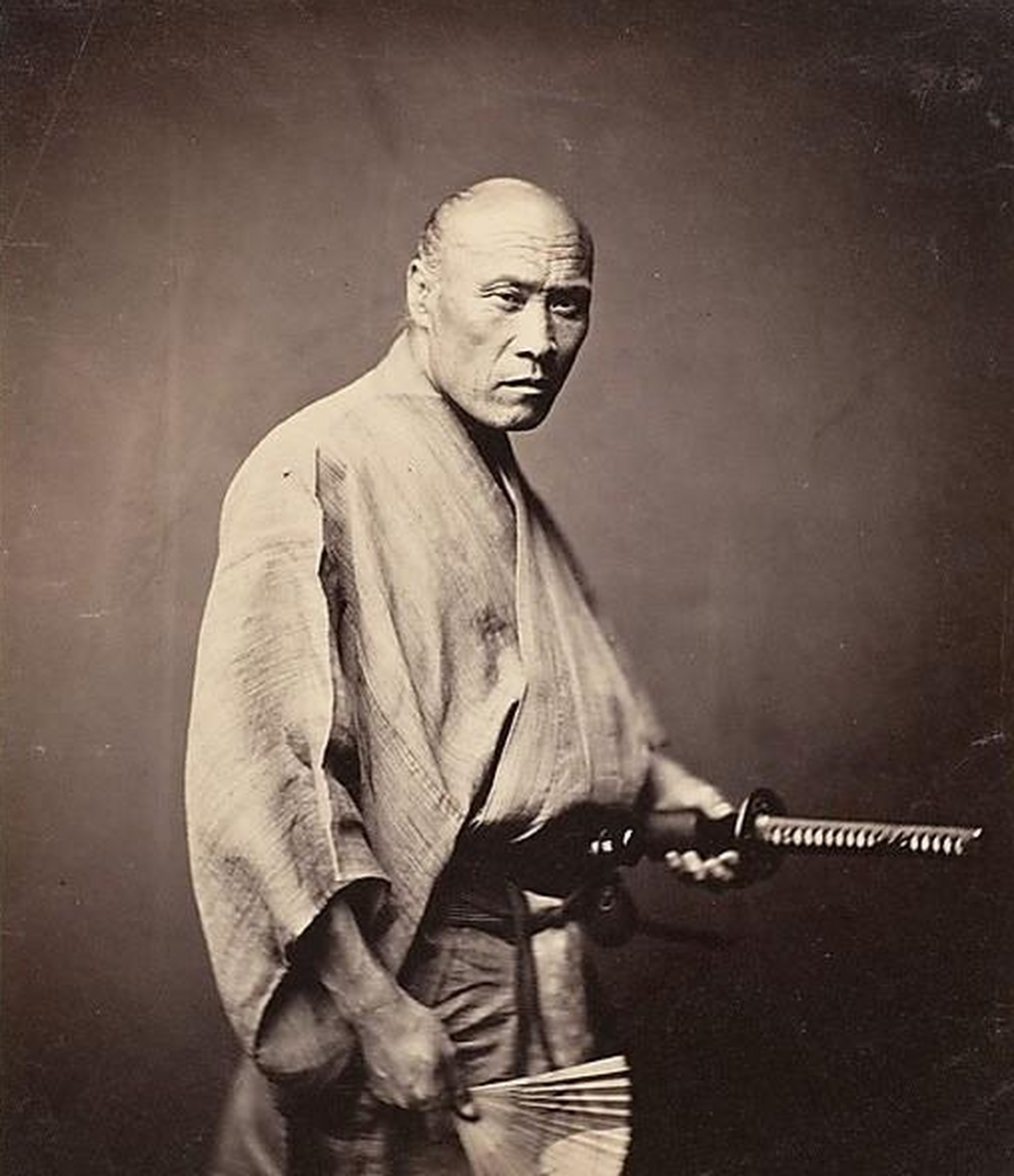 百年前日本武士老照片:面露凶光,身材矮小强悍,铠甲复杂但灵活 日本