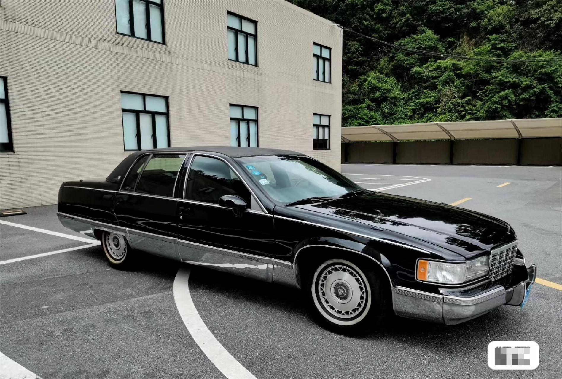 你敢信?这台1994年凯迪拉克伍德老爷车,手续齐全,可以上路行驶,真正的