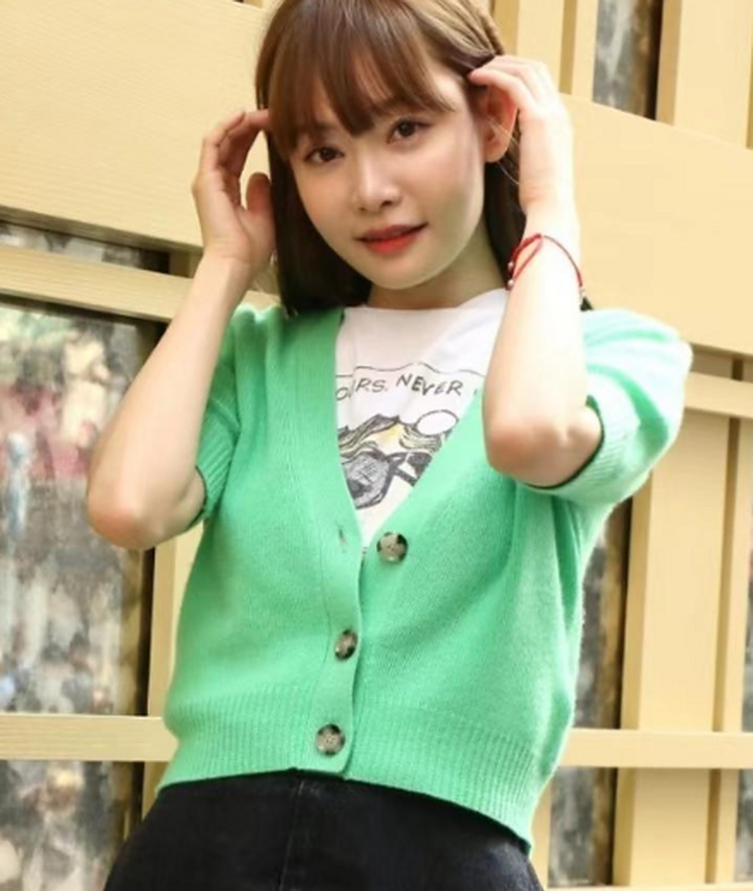 前香港组合super girls队长aka(赵慧珊)凭借着甜美的长相可以说是自从