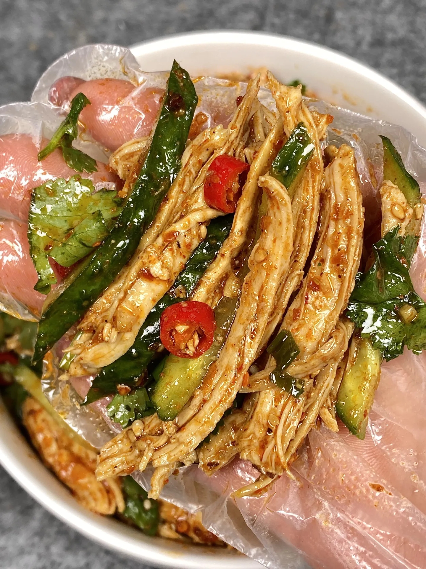 凉拌鸡丝这样做麻辣入味真好吃