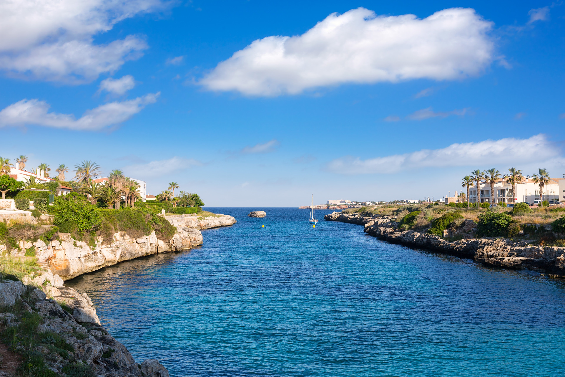 27】  伊卡利亚岛是一座位于爱琴海上的小岛,因岛民的长寿而闻名